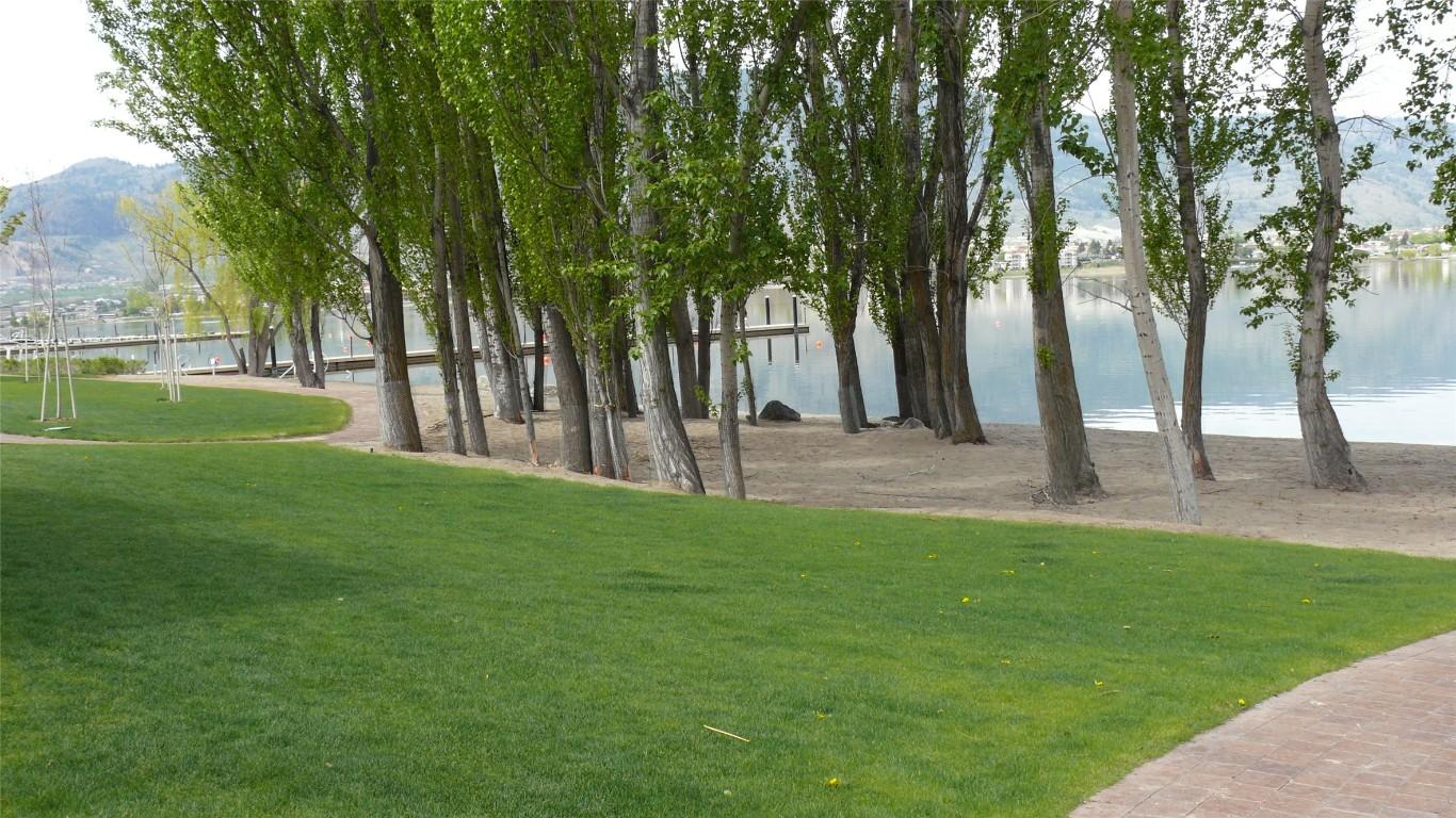 









7600


Cottonwood

Drive, 27,
Osoyoos,




BC
V0H 1V3

