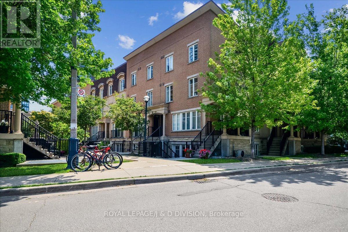 












402 - 34 WESTERN BATTERY ROAD

,
Toronto,




Ontario
M6K3N9

