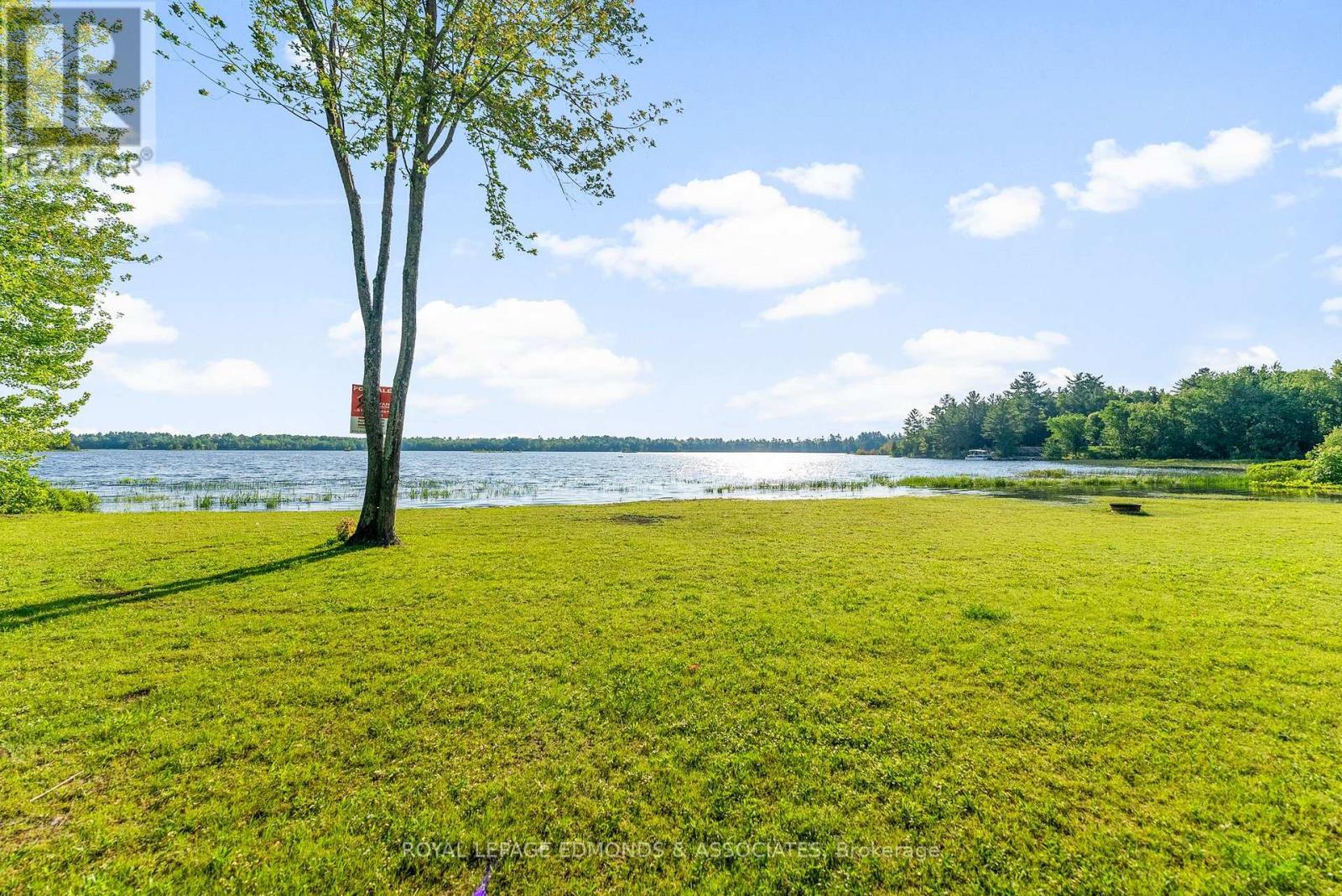 












393 HAZLEY BAY DRIVE

,
Laurentian Valley,




Ontario
K8A6W2

