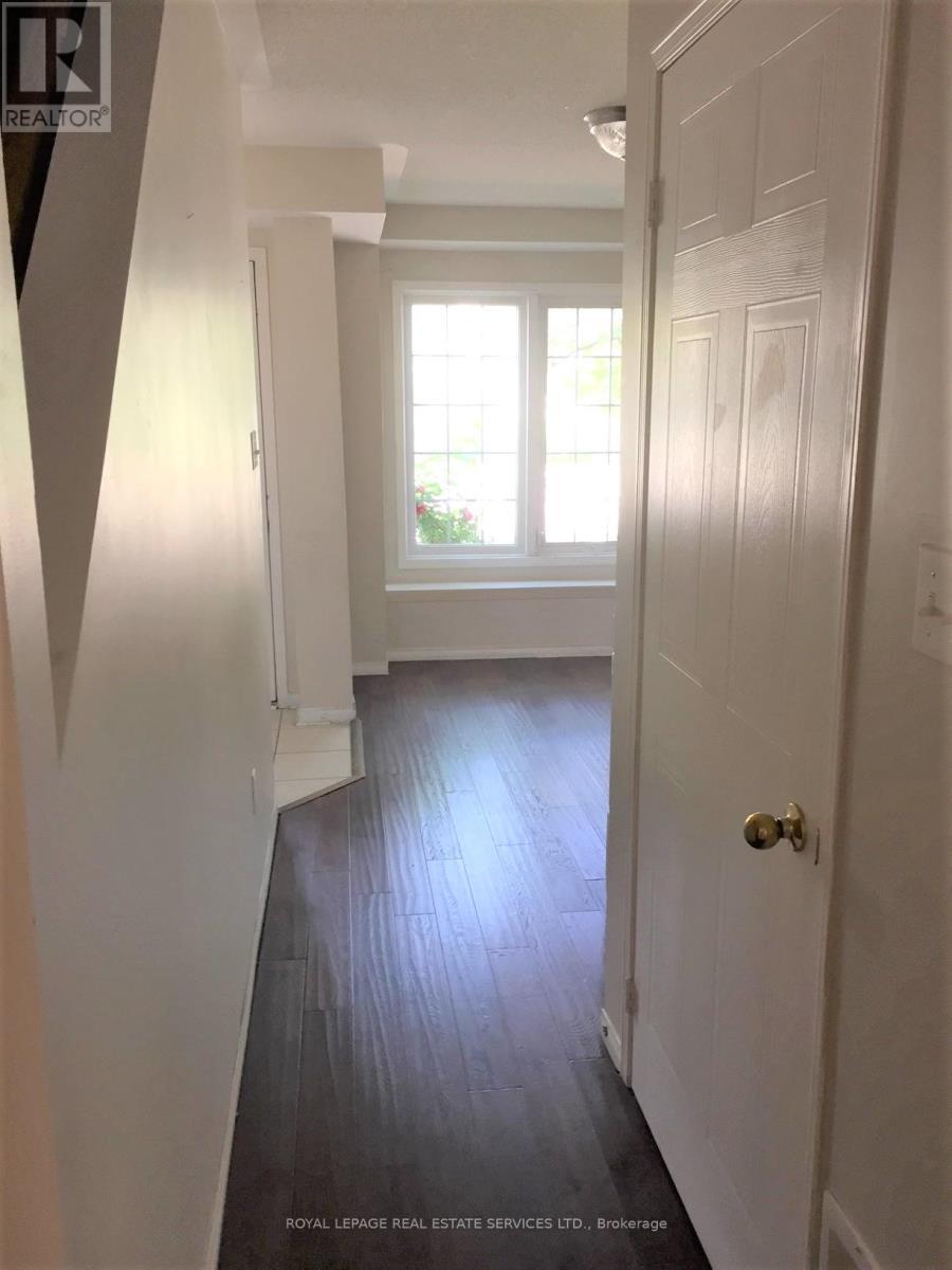 












2 - 93 WESTON ROAD

,
Toronto,




Ontario
M6N5H4

