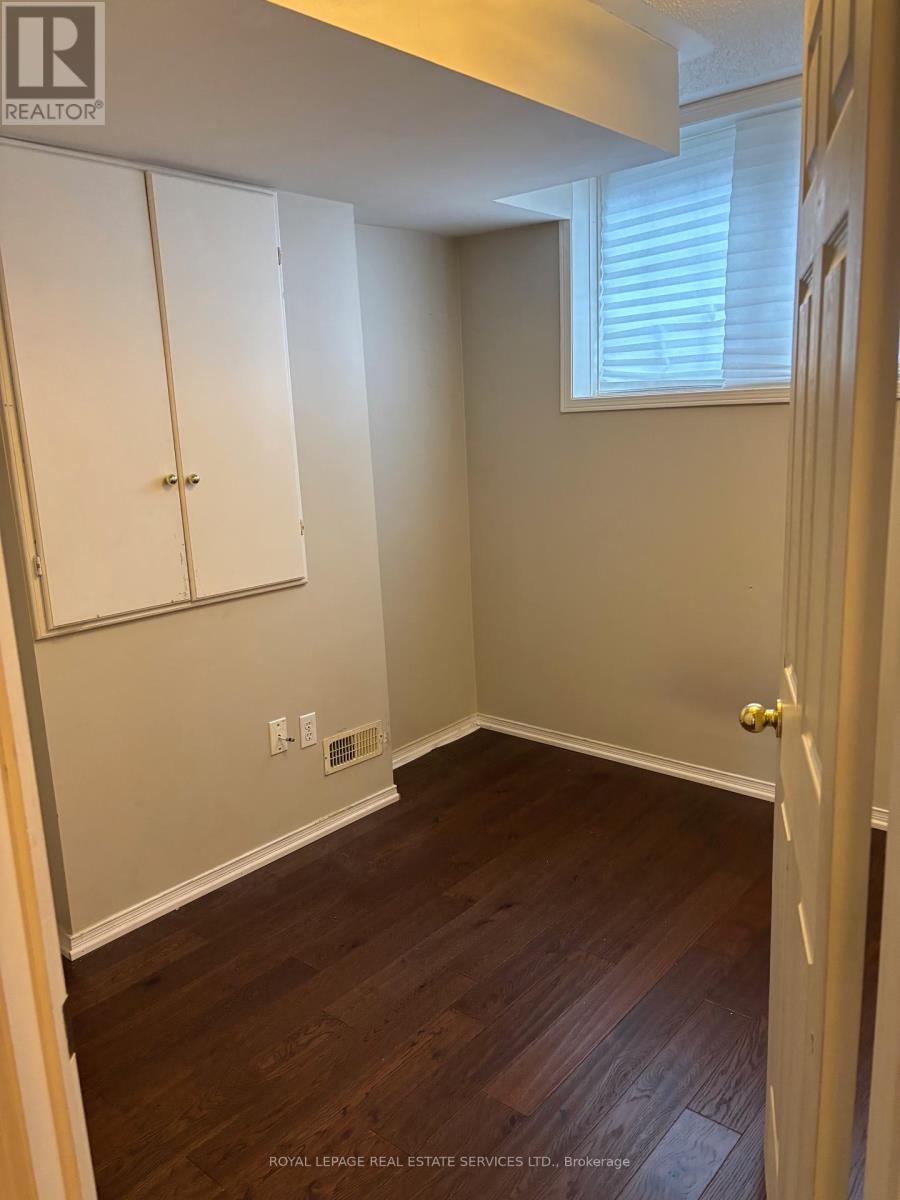 












2 - 93 WESTON ROAD

,
Toronto,




Ontario
M6N5H4

