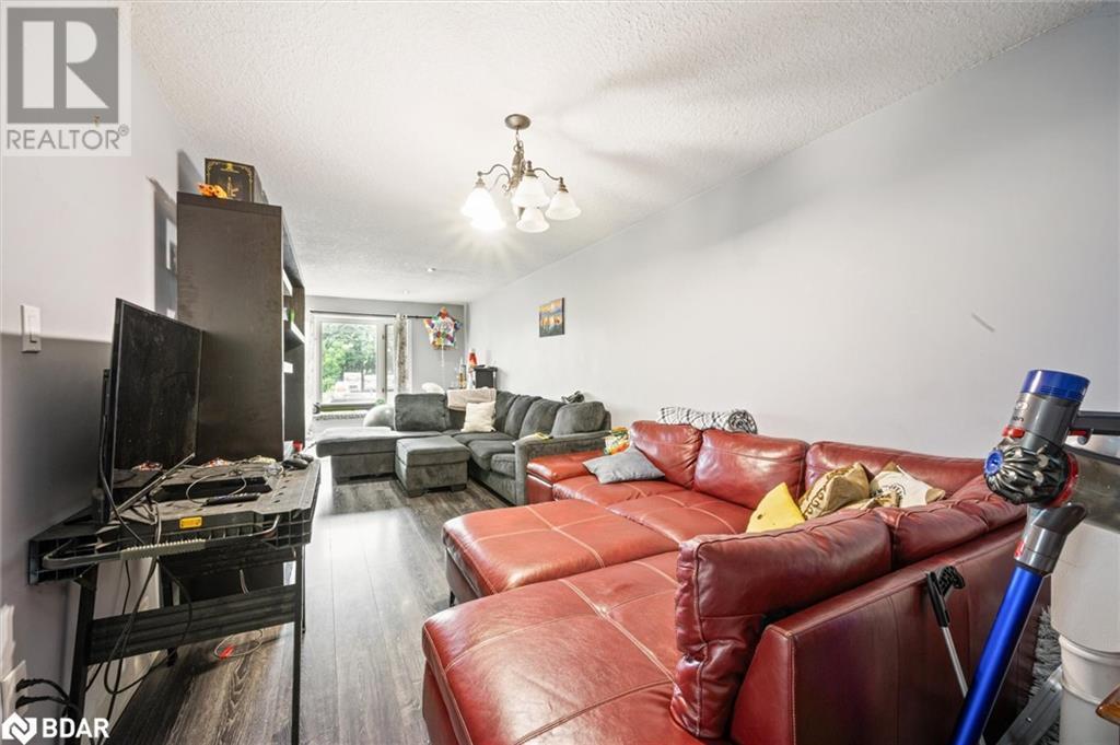 












1236 OTTAWA Street S

,
Kitchener,




Ontario
N2E1L8


