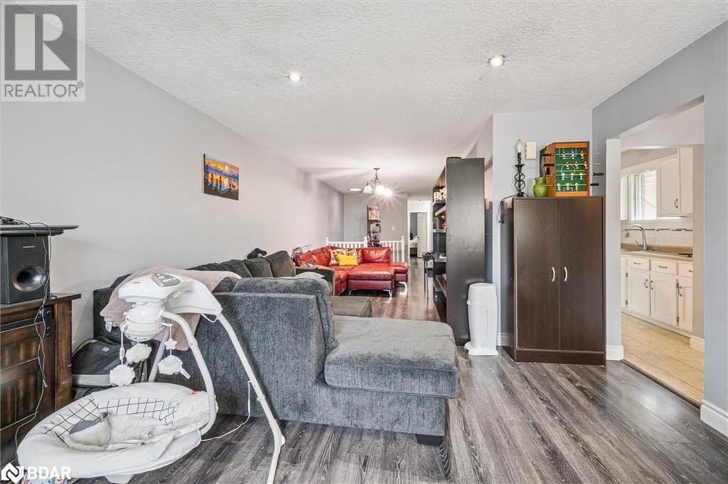 












1236 OTTAWA Street S

,
Kitchener,




Ontario
N2E1L8

