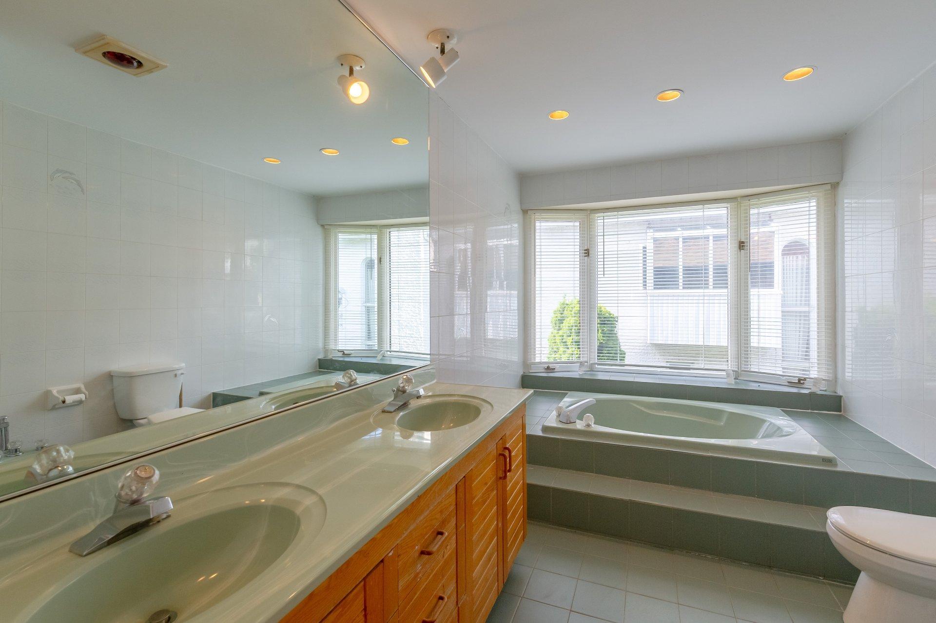 









9001


Crois. Rimouski

,
Brossard,




QC
J4X2S2

