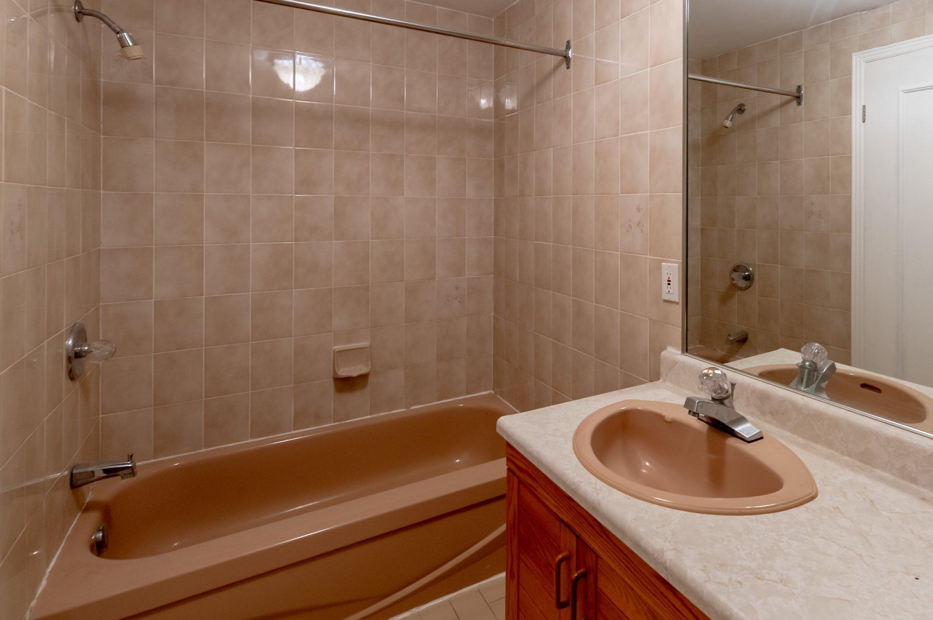 









9001


Crois. Rimouski

,
Brossard,




QC
J4X2S2

