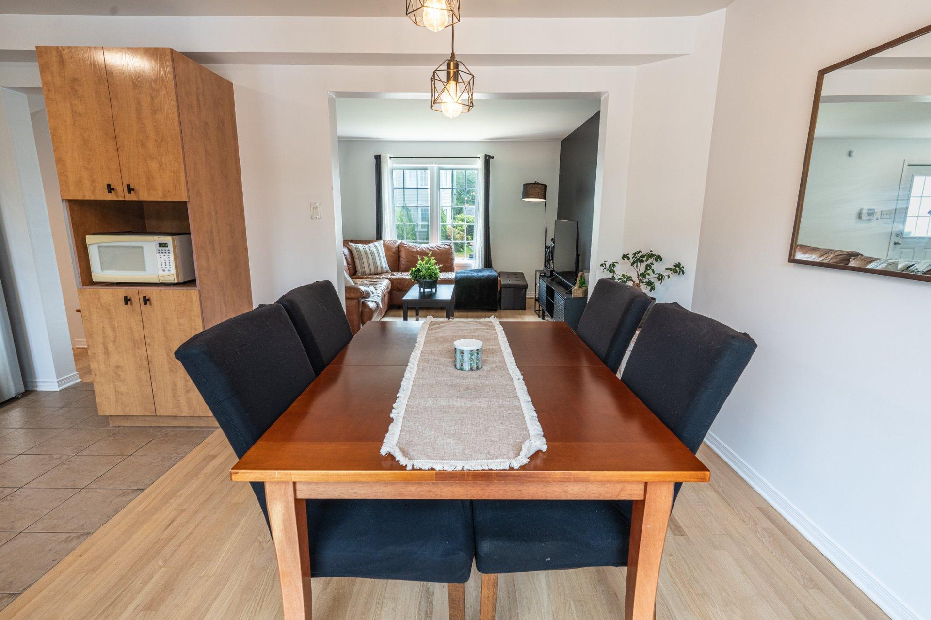 









492


Rue de Ferréol

,
Terrebonne (Terrebonne),




QC
J6Y1Y9

