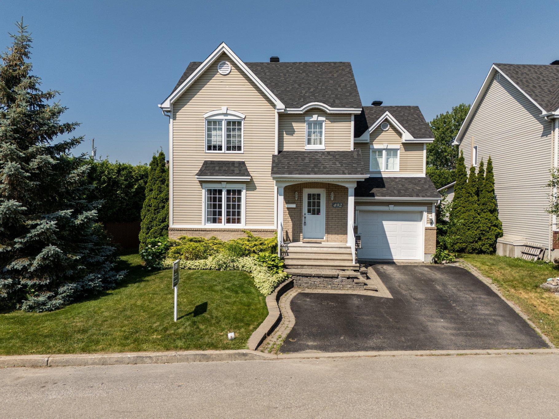 









492


Rue de Ferréol

,
Terrebonne (Terrebonne),




QC
J6Y1Y9

