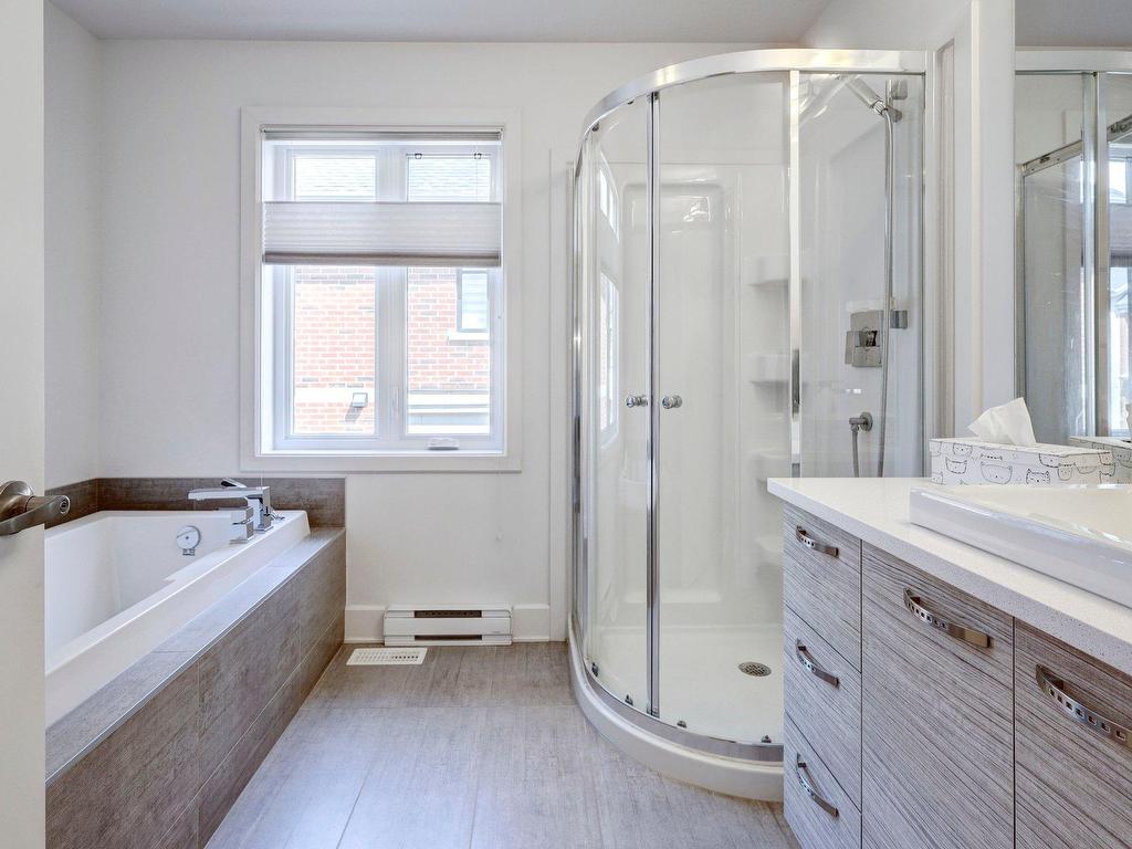 









631


Av. Donegani

,
Pointe-Claire,




QC
H9R0C1

