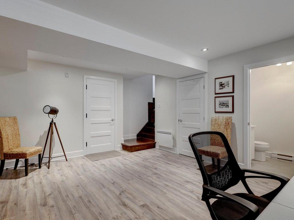 









631


Av. Donegani

,
Pointe-Claire,




QC
H9R0C1

