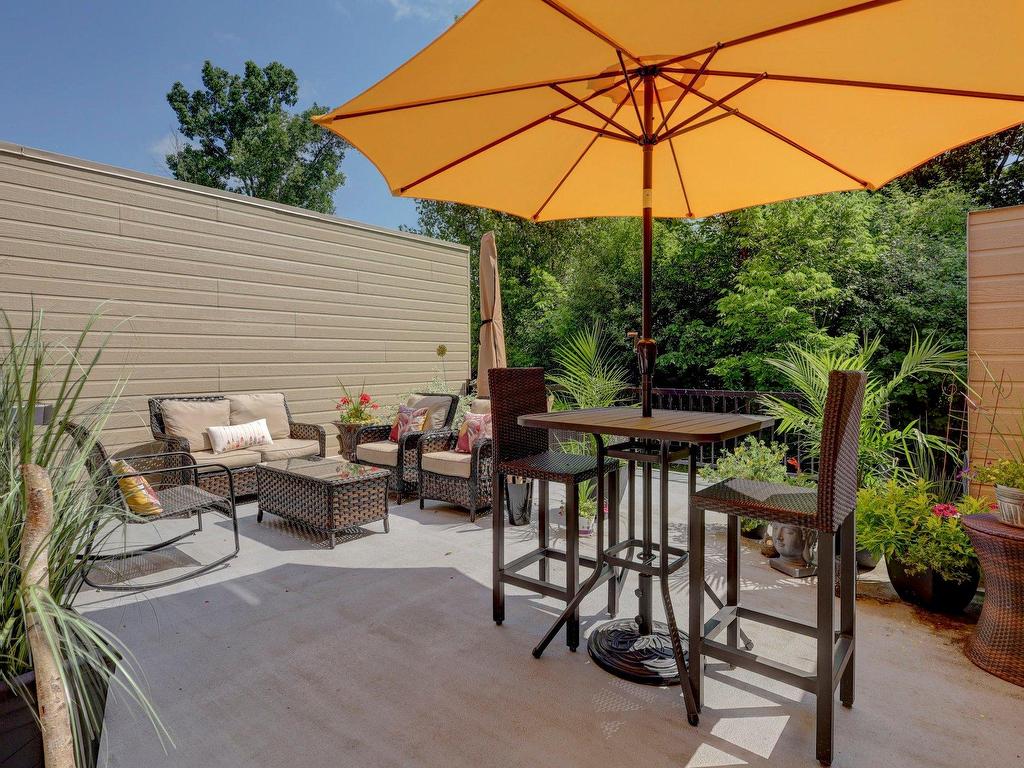 









631


Av. Donegani

,
Pointe-Claire,




QC
H9R0C1

