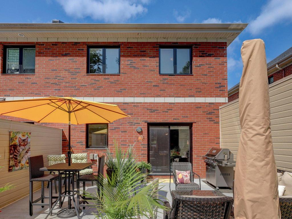 









631


Av. Donegani

,
Pointe-Claire,




QC
H9R0C1

