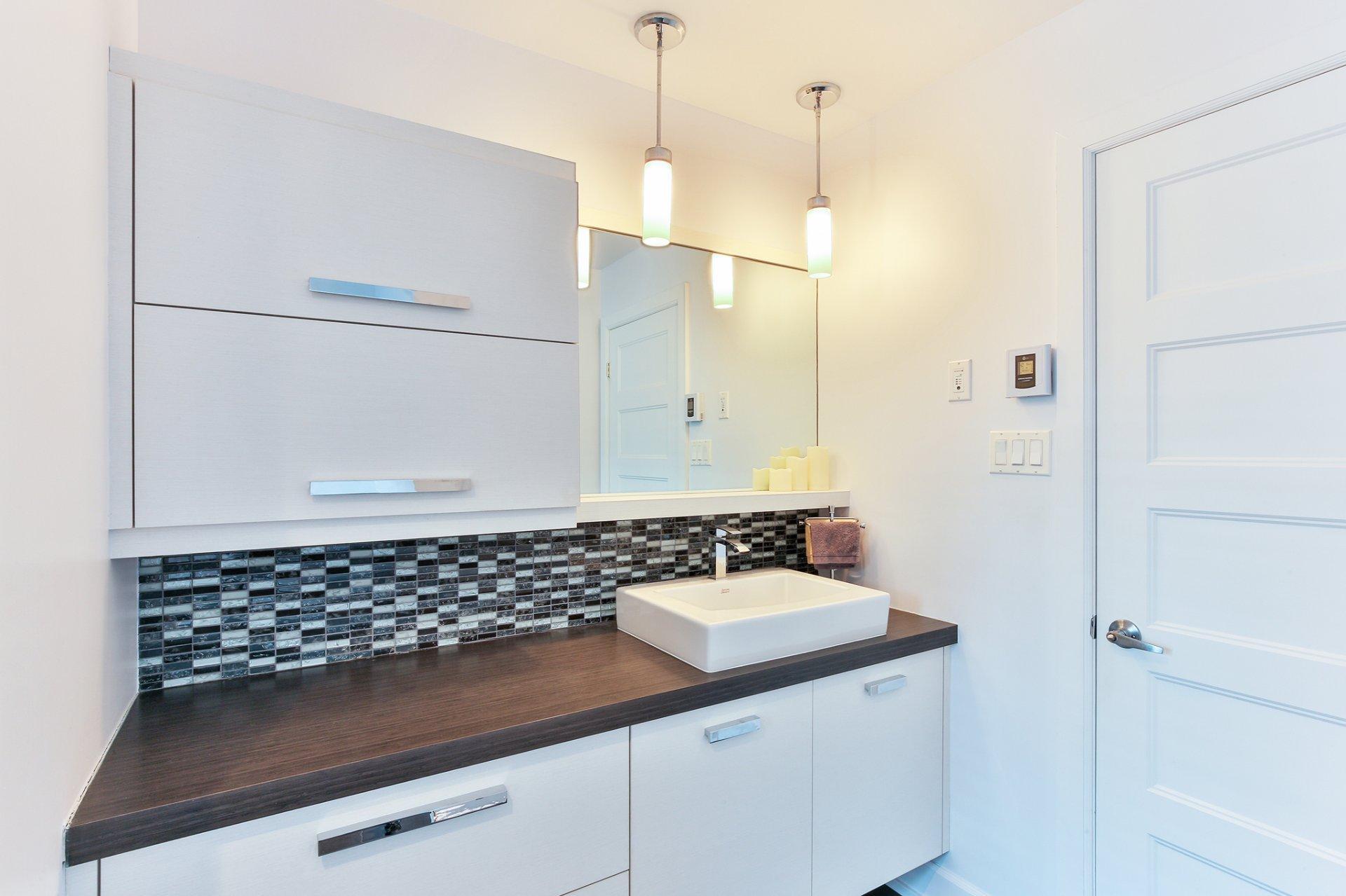 









814


Rue Champlain

,
Saint-Jean-sur-Richelieu,




QC
J3A1B9

