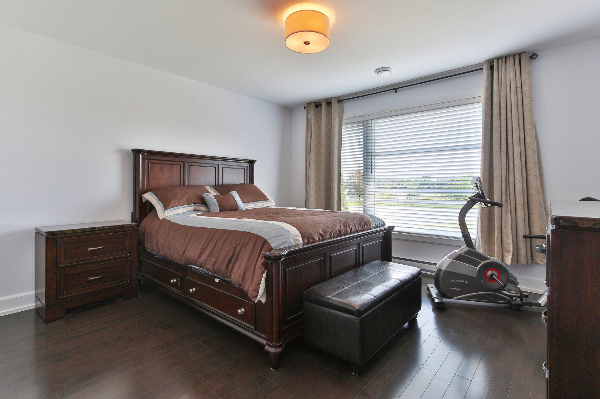 









814


Rue Champlain

,
Saint-Jean-sur-Richelieu,




QC
J3A1B9


