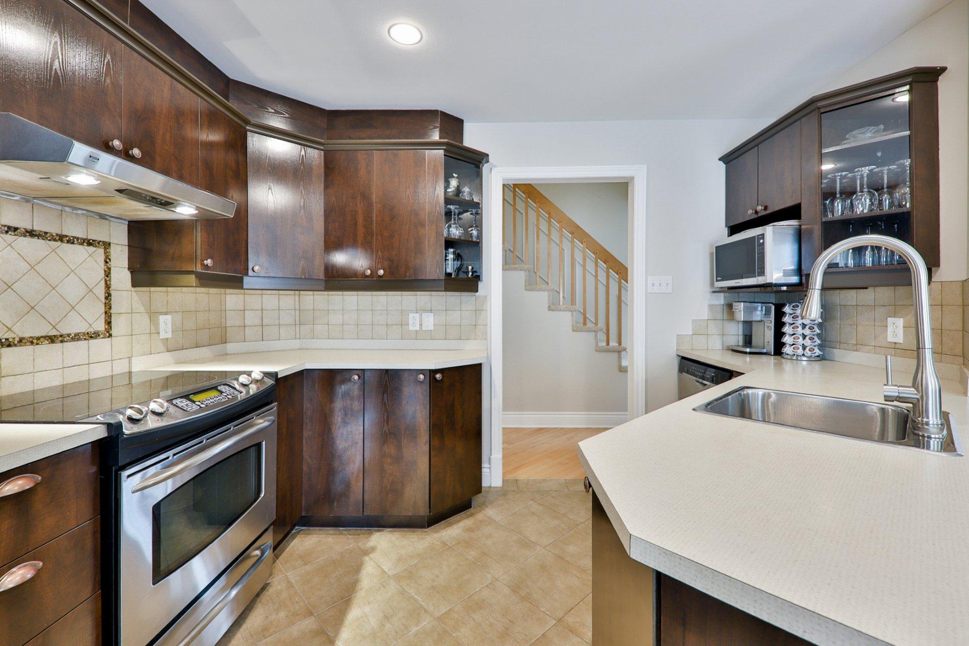 









3014


Rue du Versant

,
Sainte-Marthe-sur-le-Lac,




QC
J0N1P0

