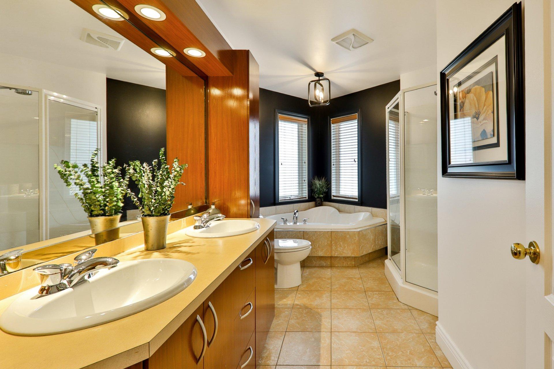 









3014


Rue du Versant

,
Sainte-Marthe-sur-le-Lac,




QC
J0N1P0

