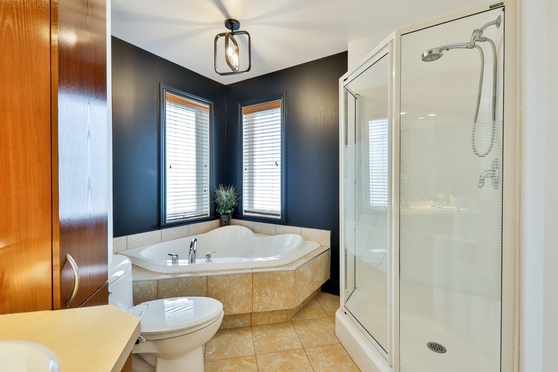 









3014


Rue du Versant

,
Sainte-Marthe-sur-le-Lac,




QC
J0N1P0

