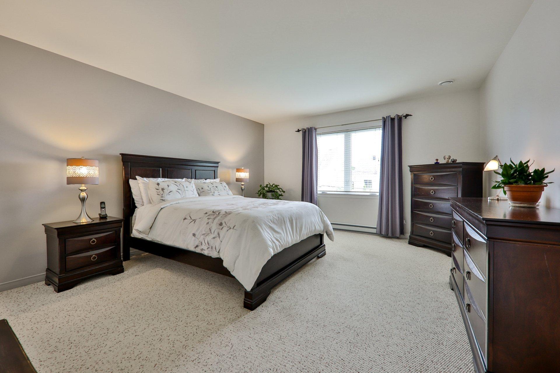 









3014


Rue du Versant

,
Sainte-Marthe-sur-le-Lac,




QC
J0N1P0

