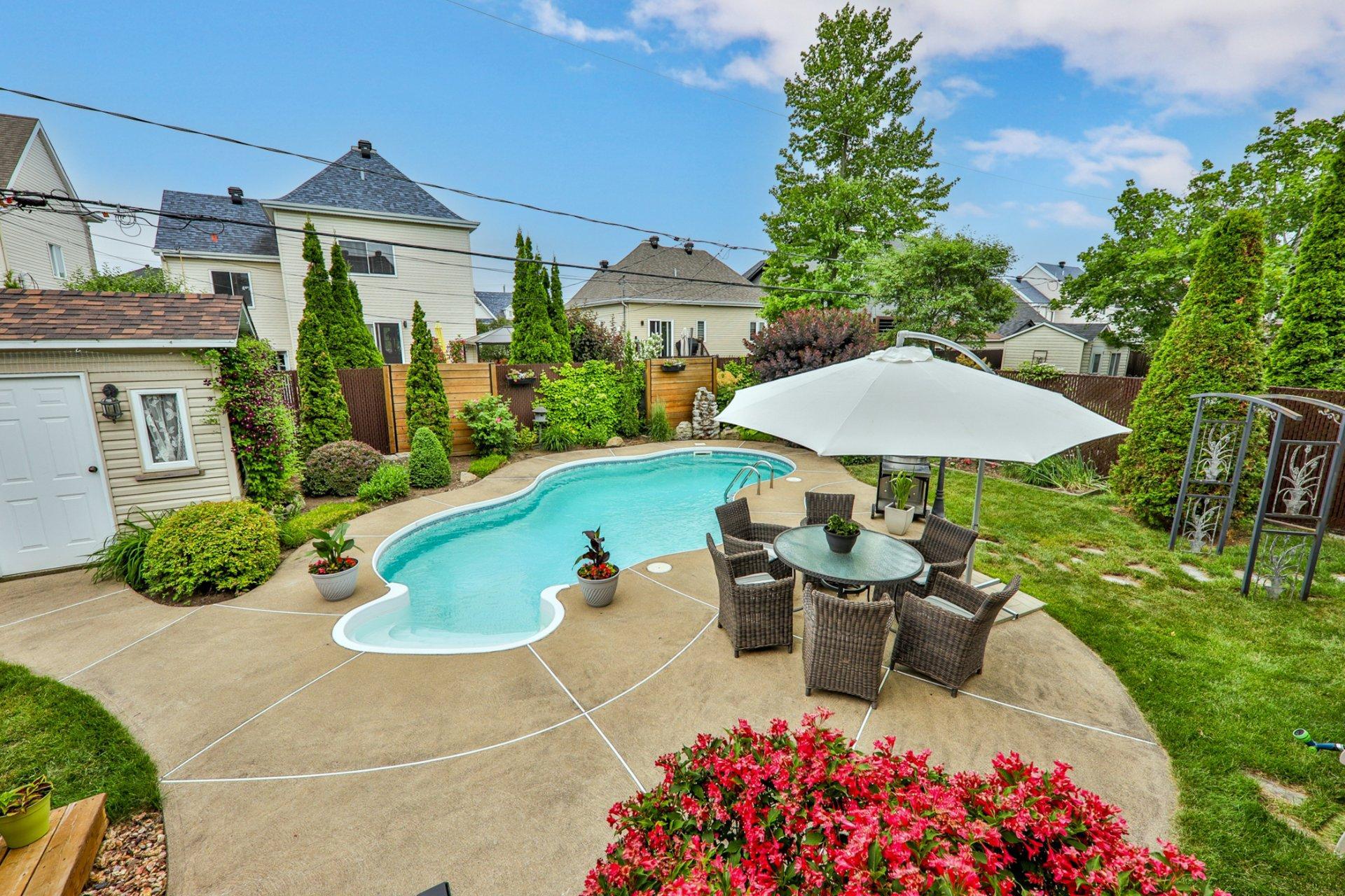









3014


Rue du Versant

,
Sainte-Marthe-sur-le-Lac,




QC
J0N1P0

