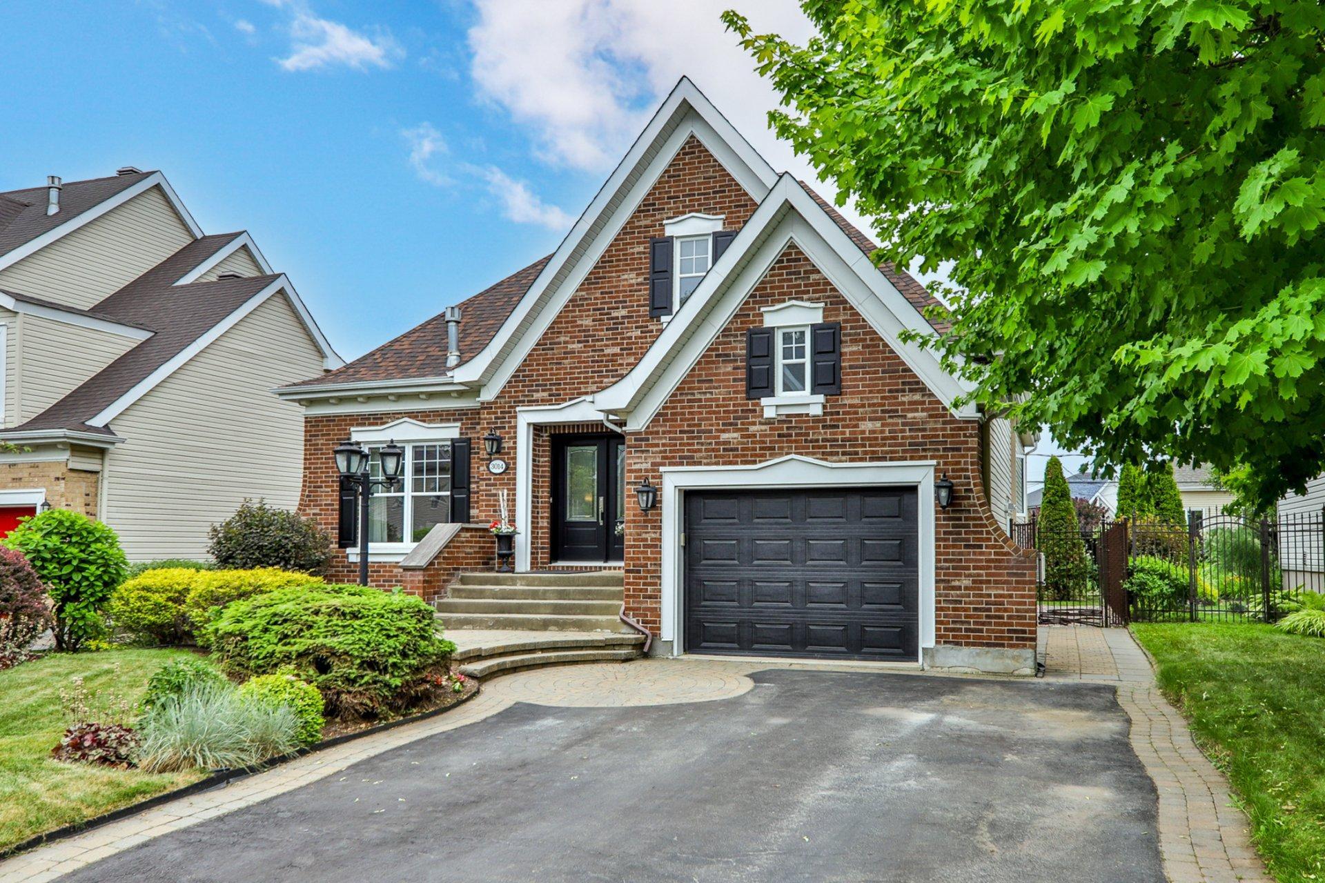 









3014


Rue du Versant

,
Sainte-Marthe-sur-le-Lac,




QC
J0N1P0

