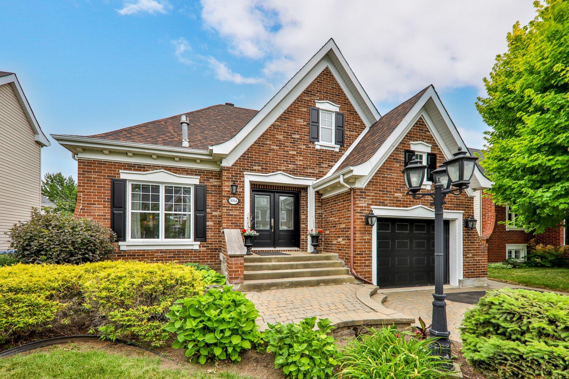 









3014


Rue du Versant

,
Sainte-Marthe-sur-le-Lac,




QC
J0N1P0

