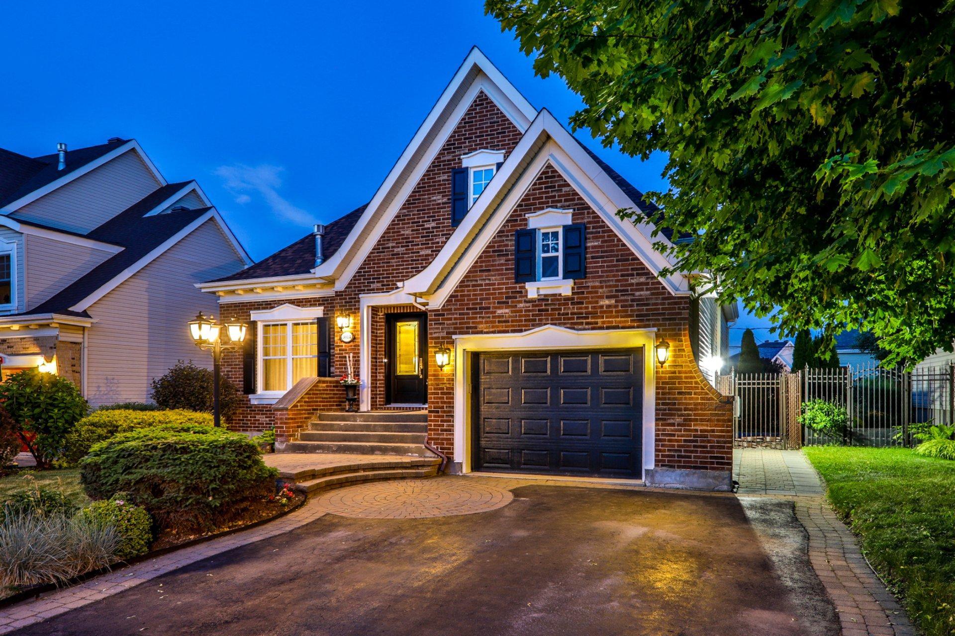 









3014


Rue du Versant

,
Sainte-Marthe-sur-le-Lac,




QC
J0N1P0

