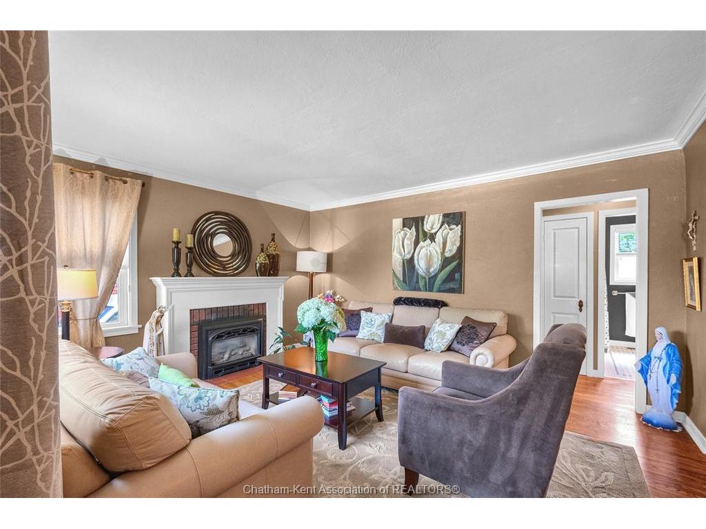 









74


Phyllis

Avenue,
Chatham,




ON
N7M 3C3


