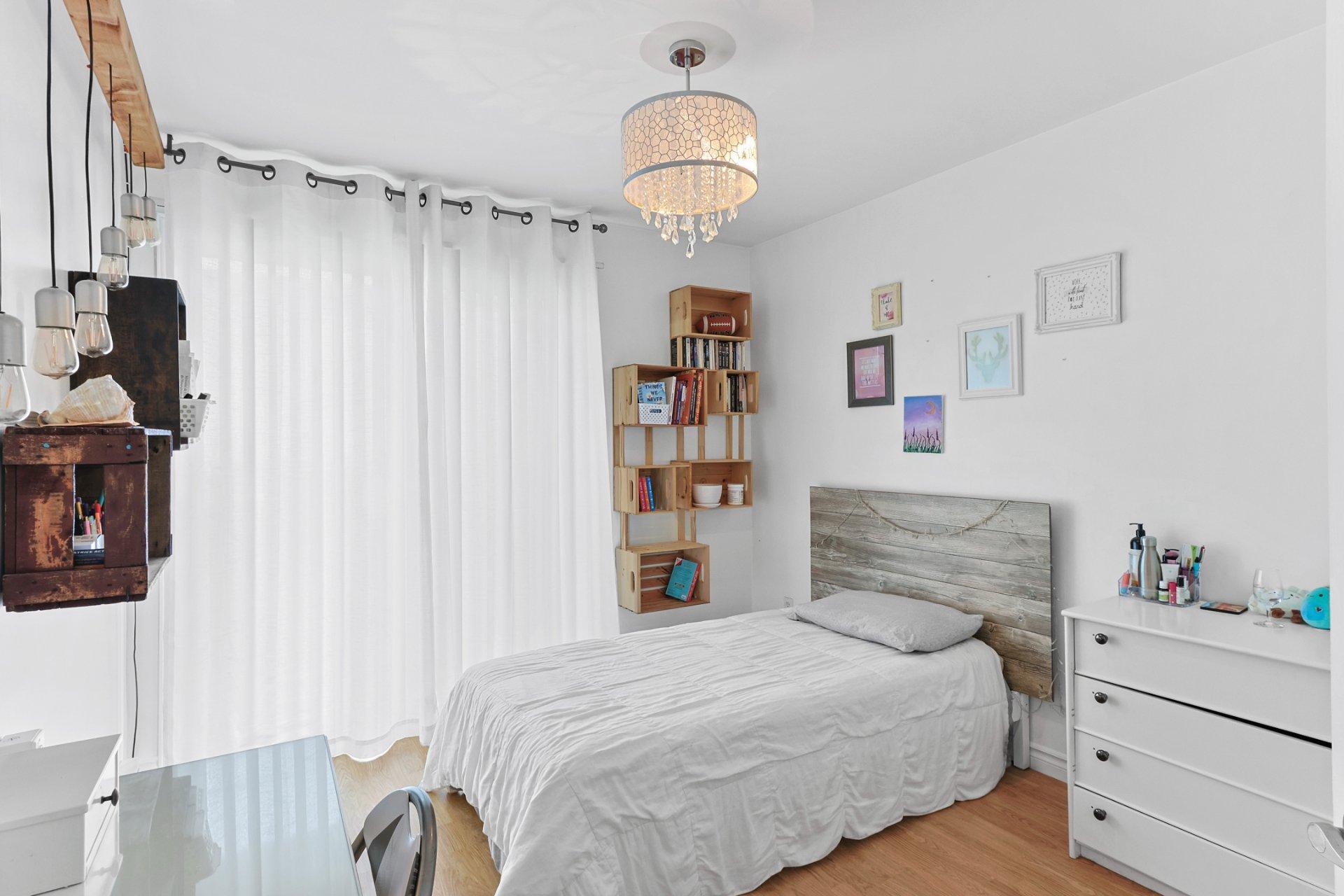 









585


Rue Robidoux

, 101,
Marieville,




QC
J3M0B1

