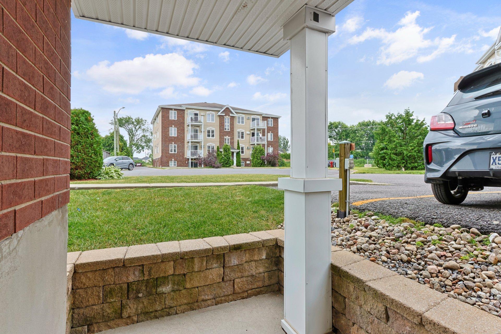 









585


Rue Robidoux

, 101,
Marieville,




QC
J3M0B1


