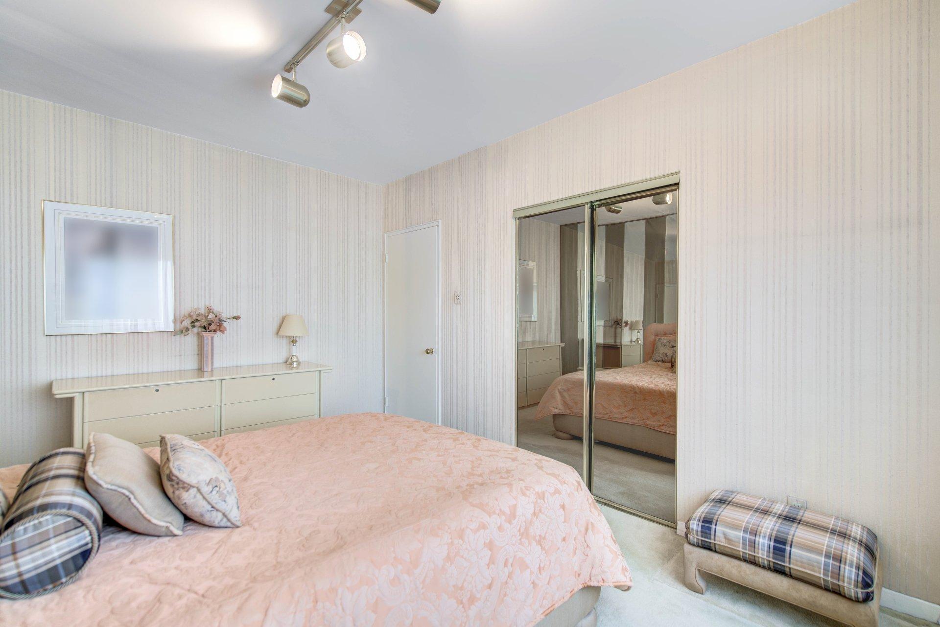 









4204


Rue Des Groseilliers

,
Montréal (Mercier/Hochelaga-Maisonneuve),




QC
H1M1V2

