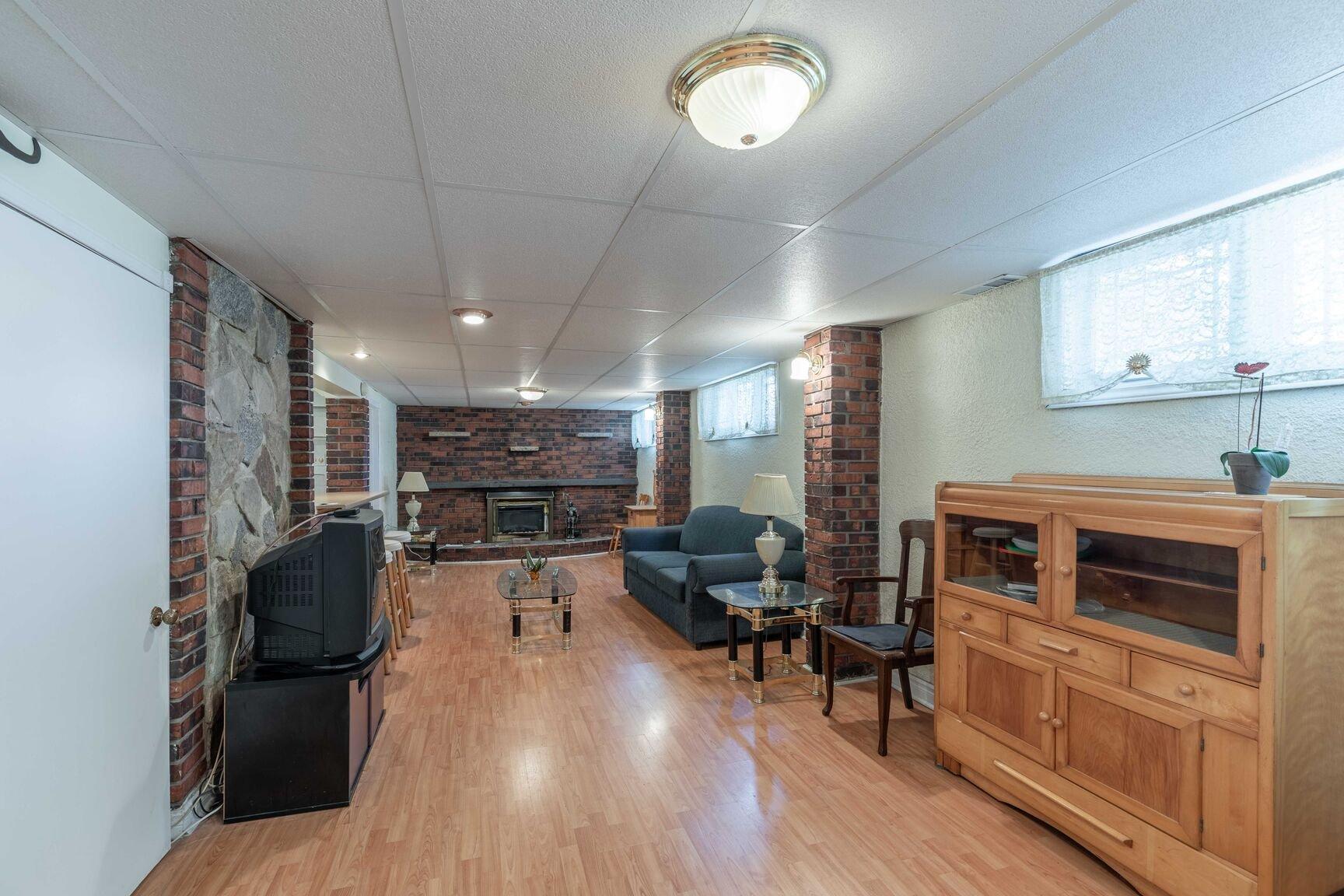 









31


Rue Lafontaine

,
Gatineau (Gatineau),




QC
J8T3S5

