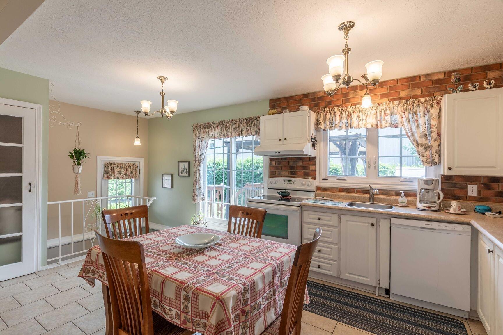 









31


Rue Lafontaine

,
Gatineau (Gatineau),




QC
J8T3S5


