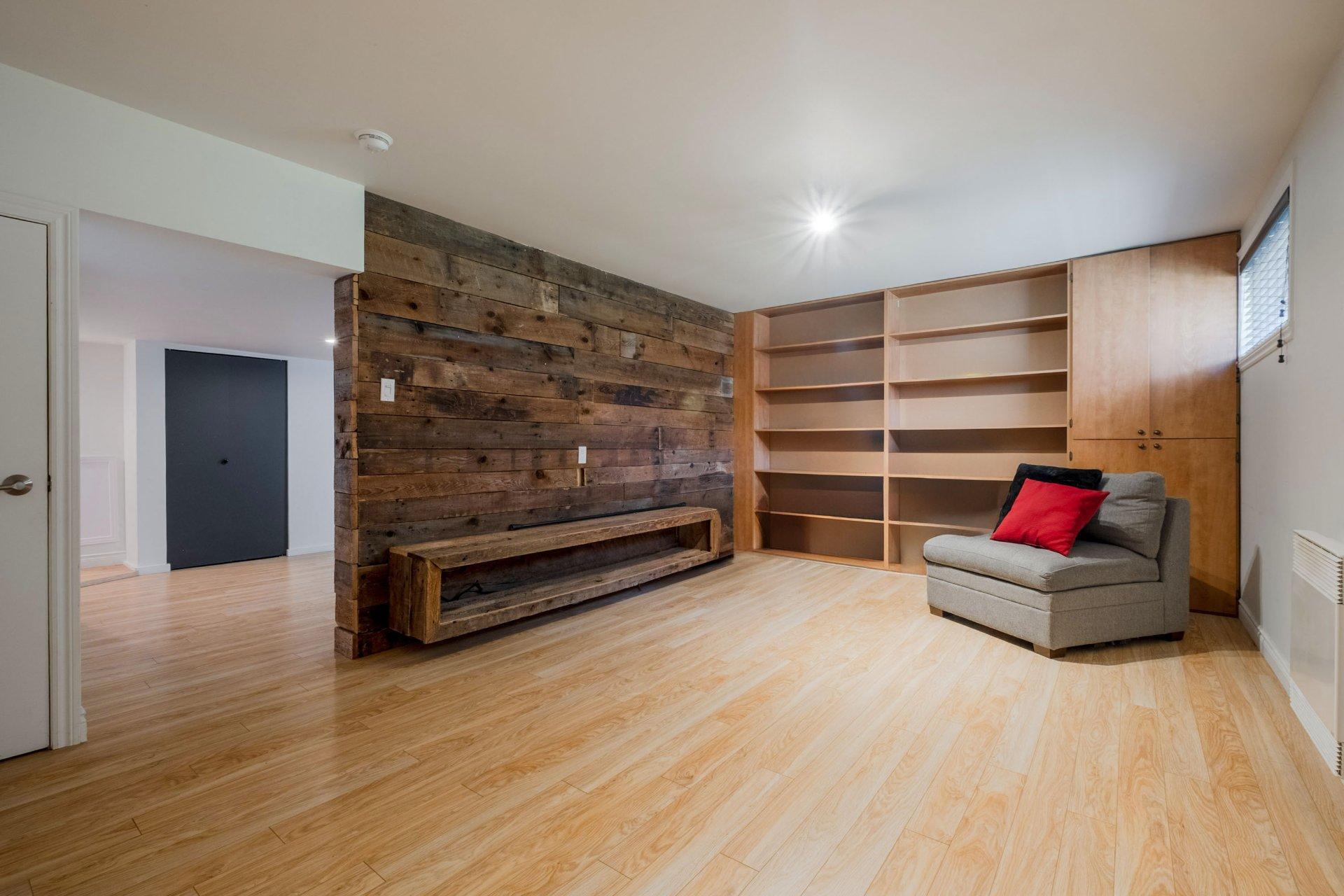 









2216


Rue Prospect

,
Sherbrooke (Les Nations),




QC
J1L1A2

