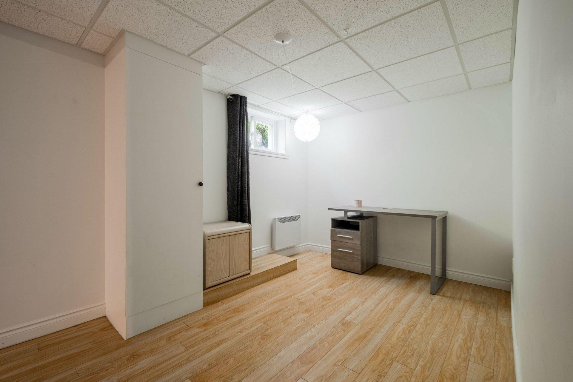 









2216


Rue Prospect

,
Sherbrooke (Les Nations),




QC
J1L1A2

