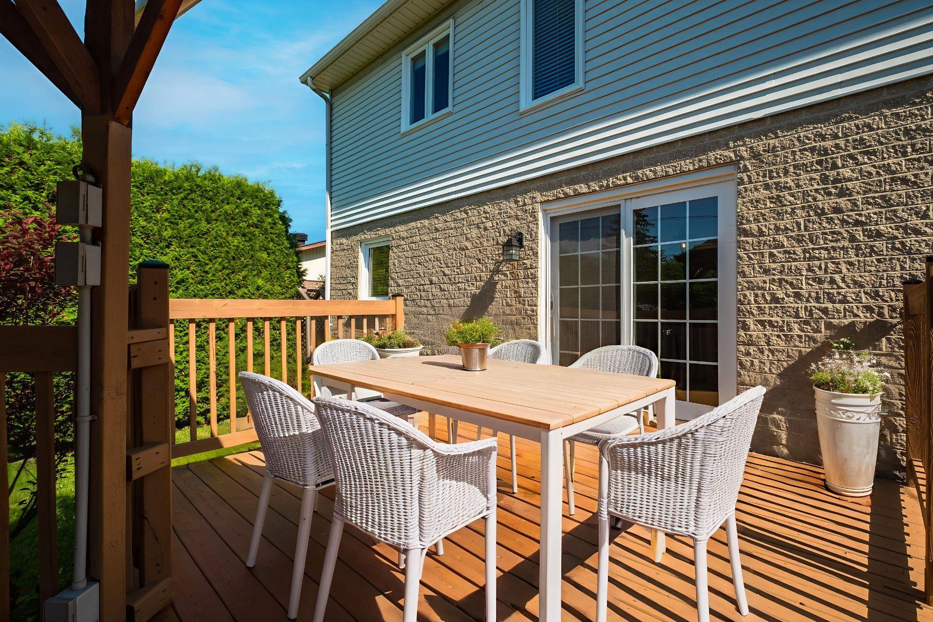 









2216


Rue Prospect

,
Sherbrooke (Les Nations),




QC
J1L1A2

