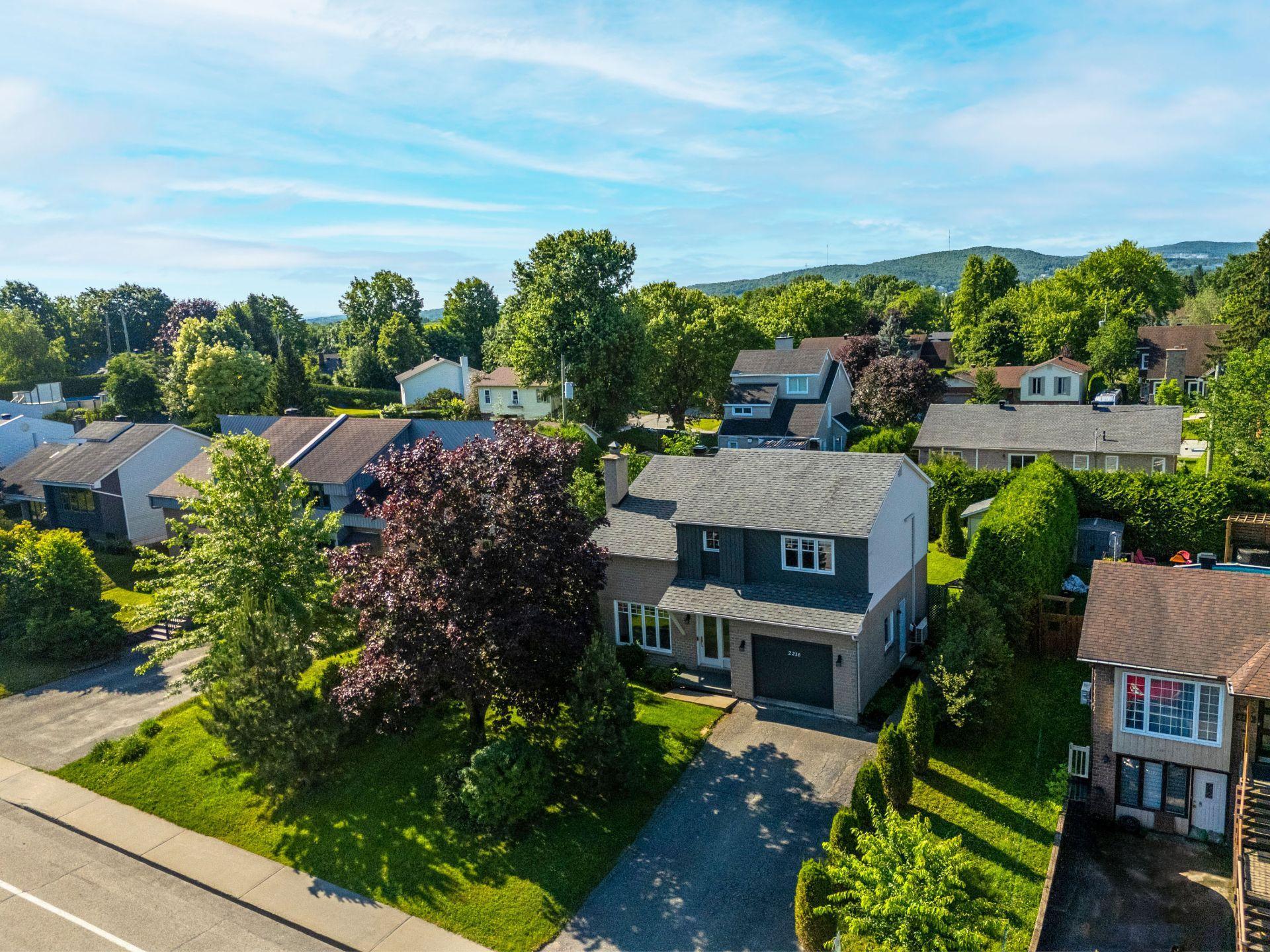 









2216


Rue Prospect

,
Sherbrooke (Les Nations),




QC
J1L1A2

