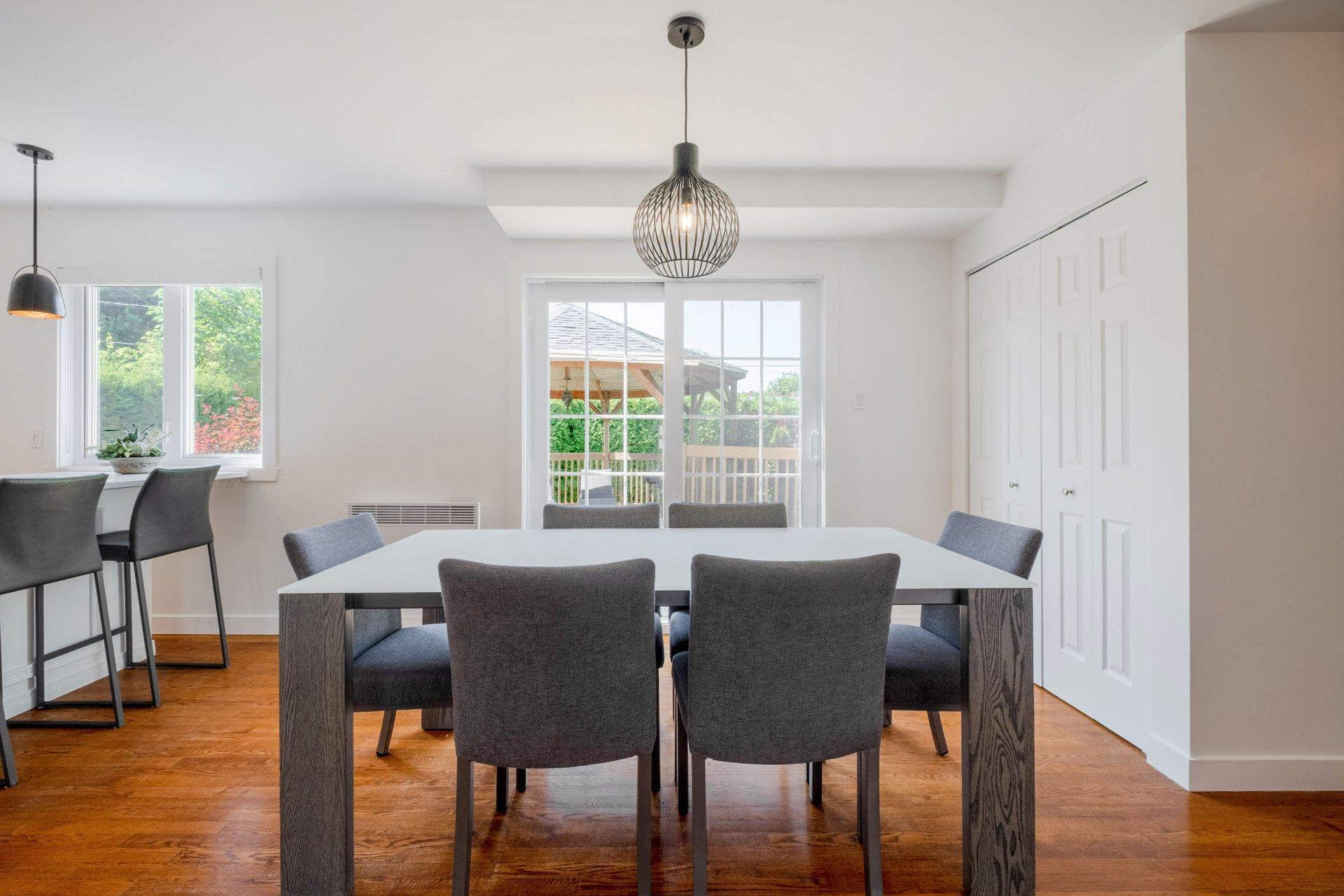 









2216


Rue Prospect

,
Sherbrooke (Les Nations),




QC
J1L1A2

