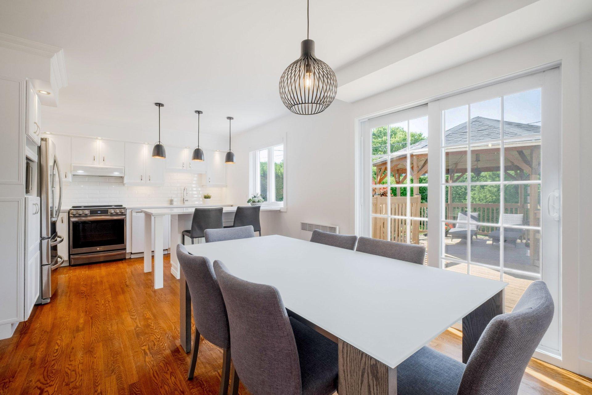 









2216


Rue Prospect

,
Sherbrooke (Les Nations),




QC
J1L1A2

