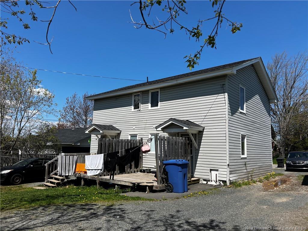 









363-367


St Anne

ST,
Bathurst,




NB
E2A 2N3

