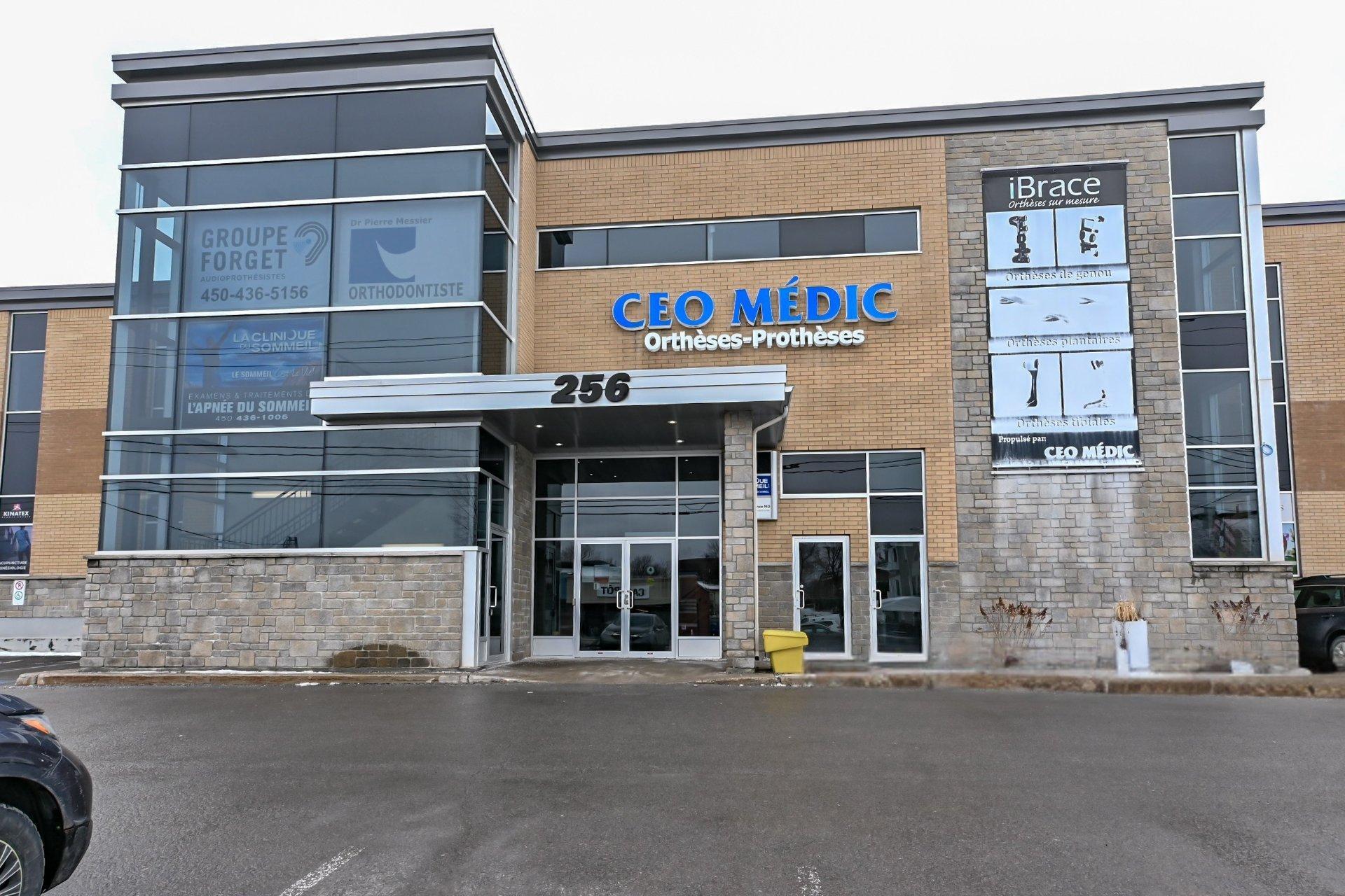 









256


Rue De Montigny

, 102B,
Saint-Jérôme,




QC
J7Z5R2

