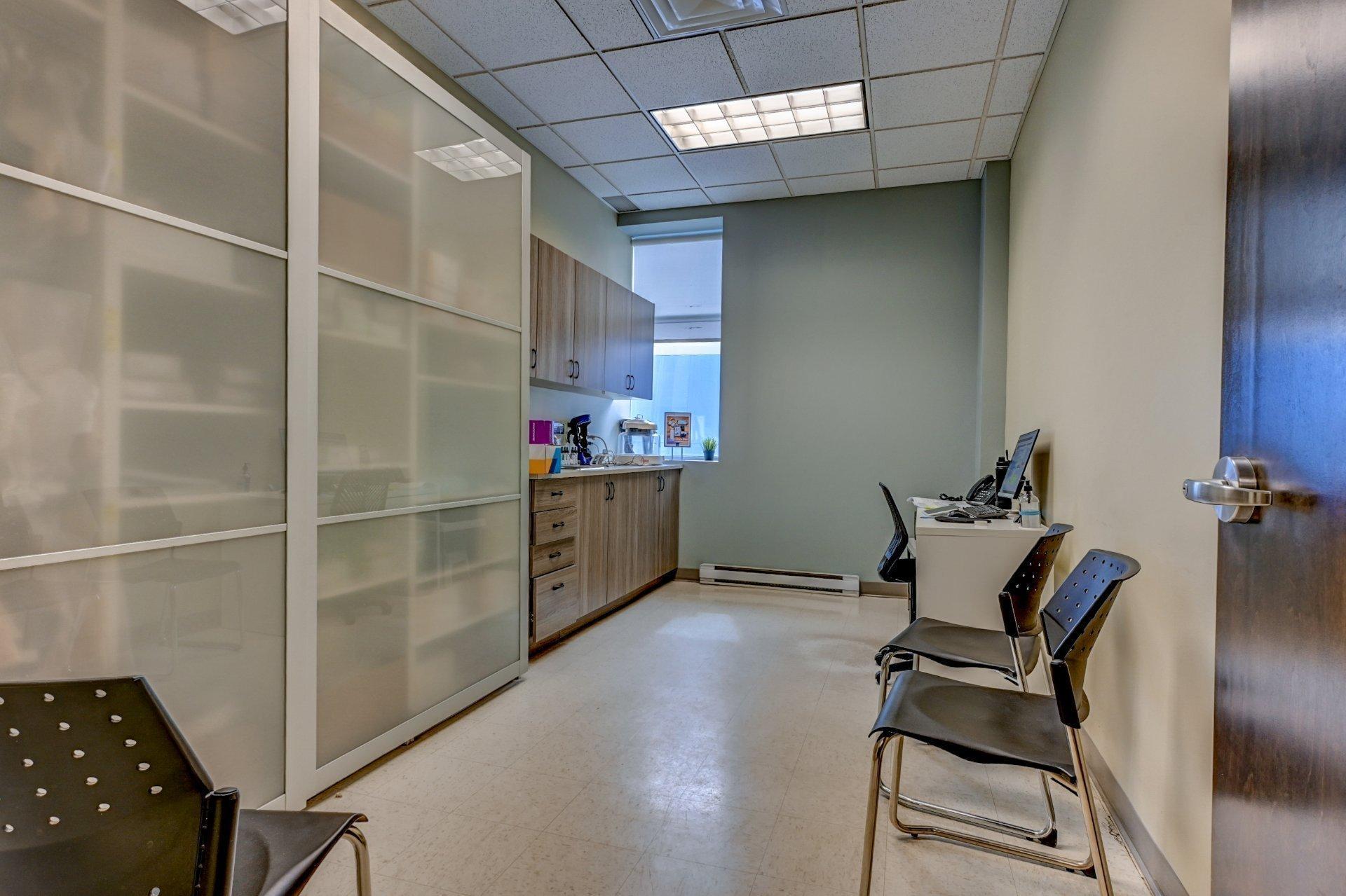 









256


Rue De Montigny

, 102B,
Saint-Jérôme,




QC
J7Z5R2

