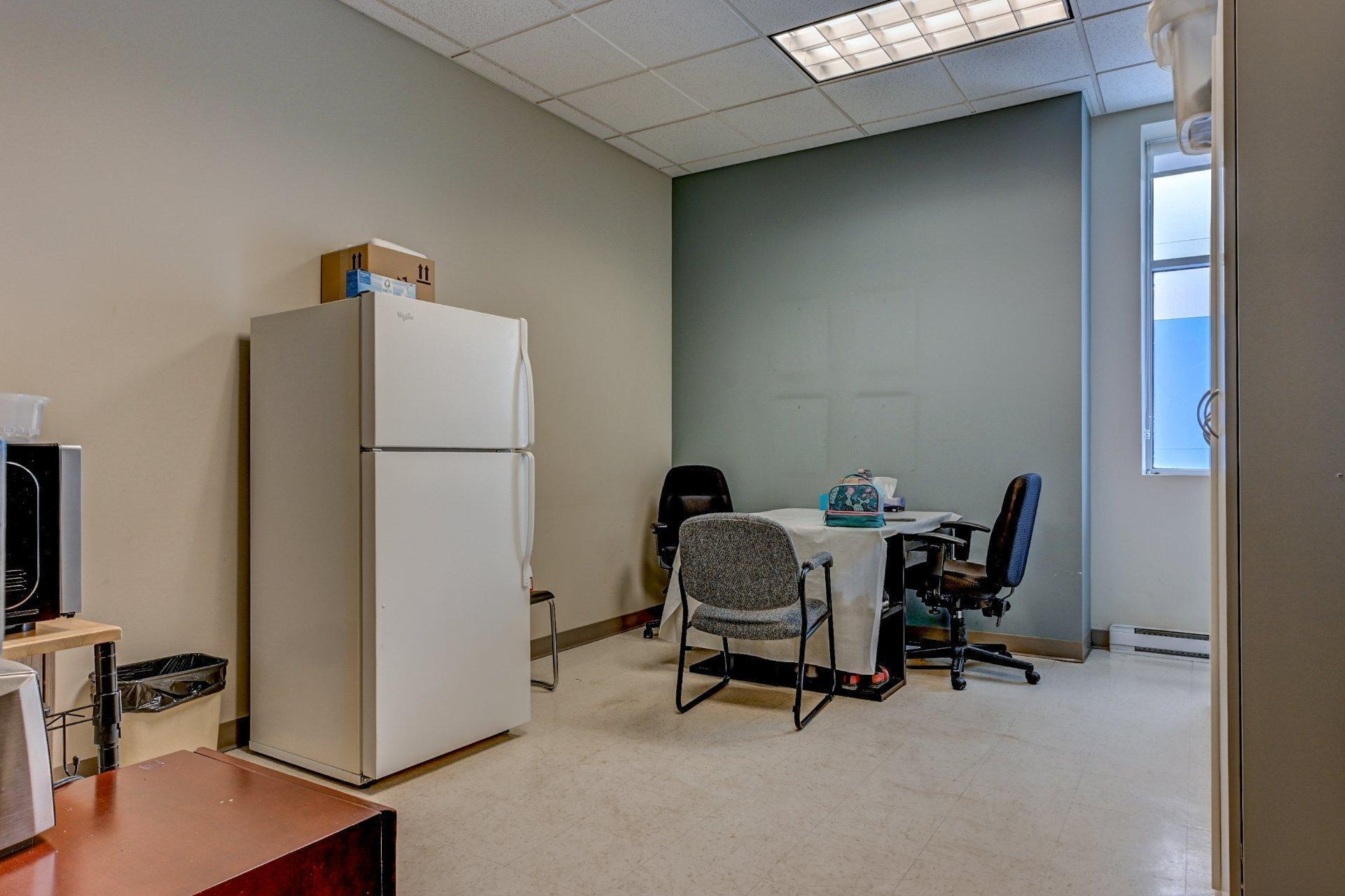 









256


Rue De Montigny

, 102B,
Saint-Jérôme,




QC
J7Z5R2

