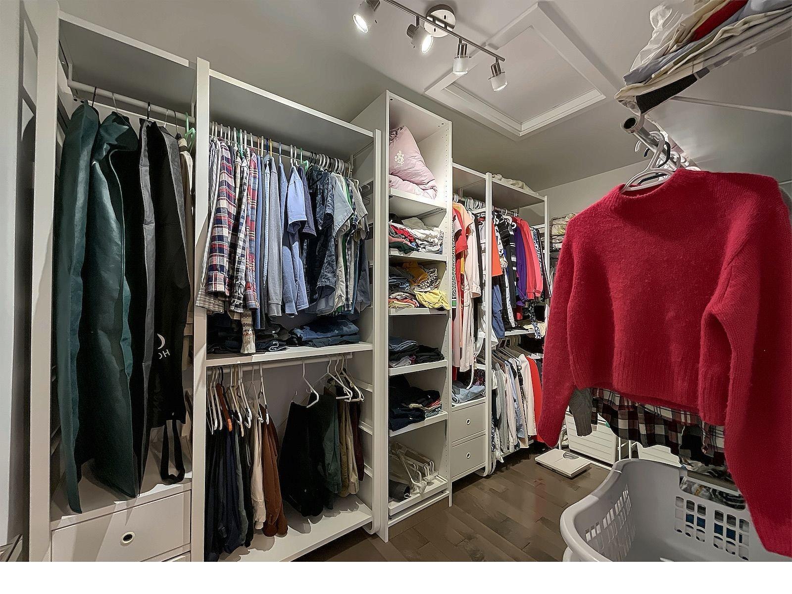 









3610


Rue de Louxor

,
Brossard,




QC
J4Y0P2

