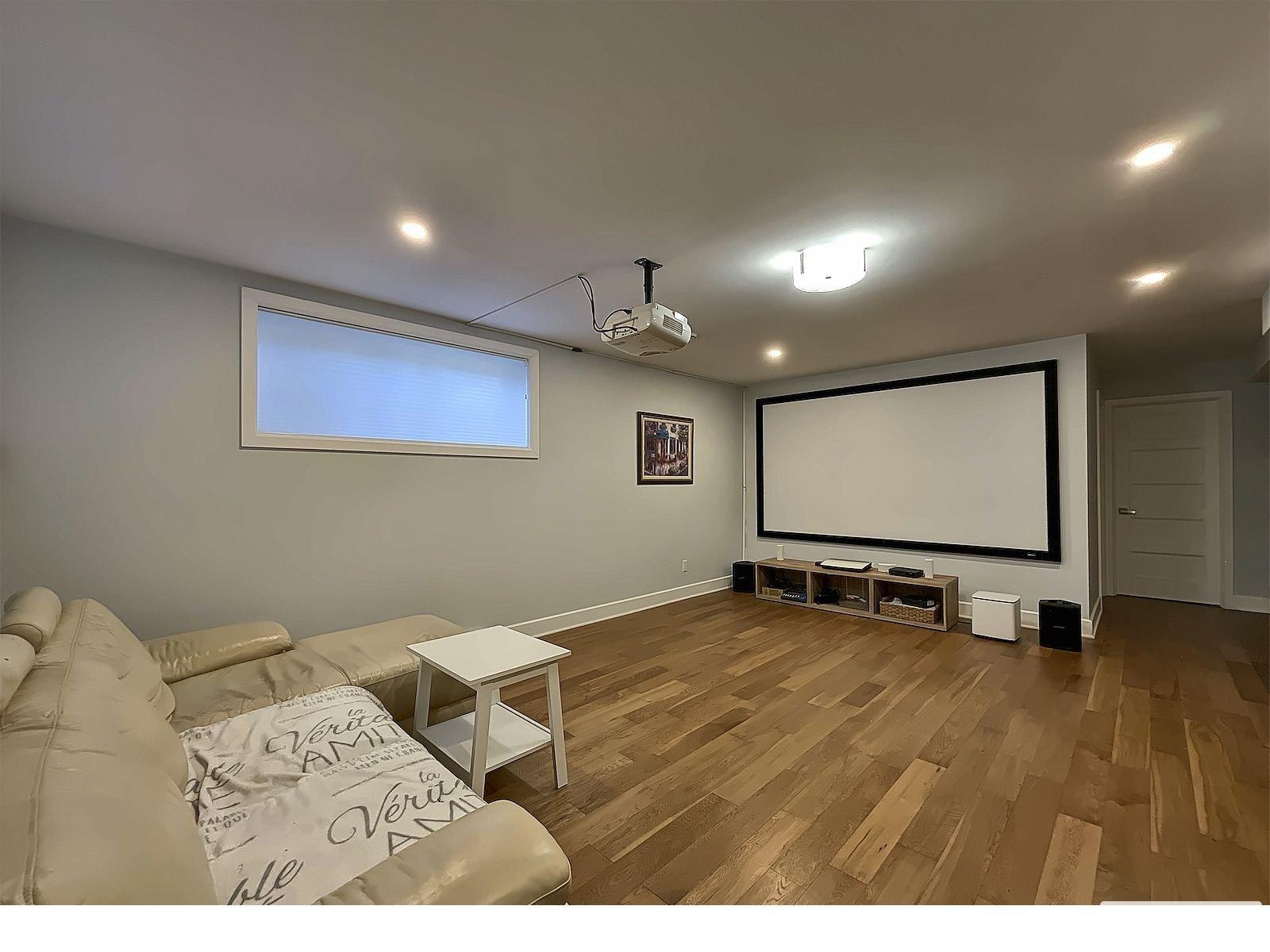 









3610


Rue de Louxor

,
Brossard,




QC
J4Y0P2

