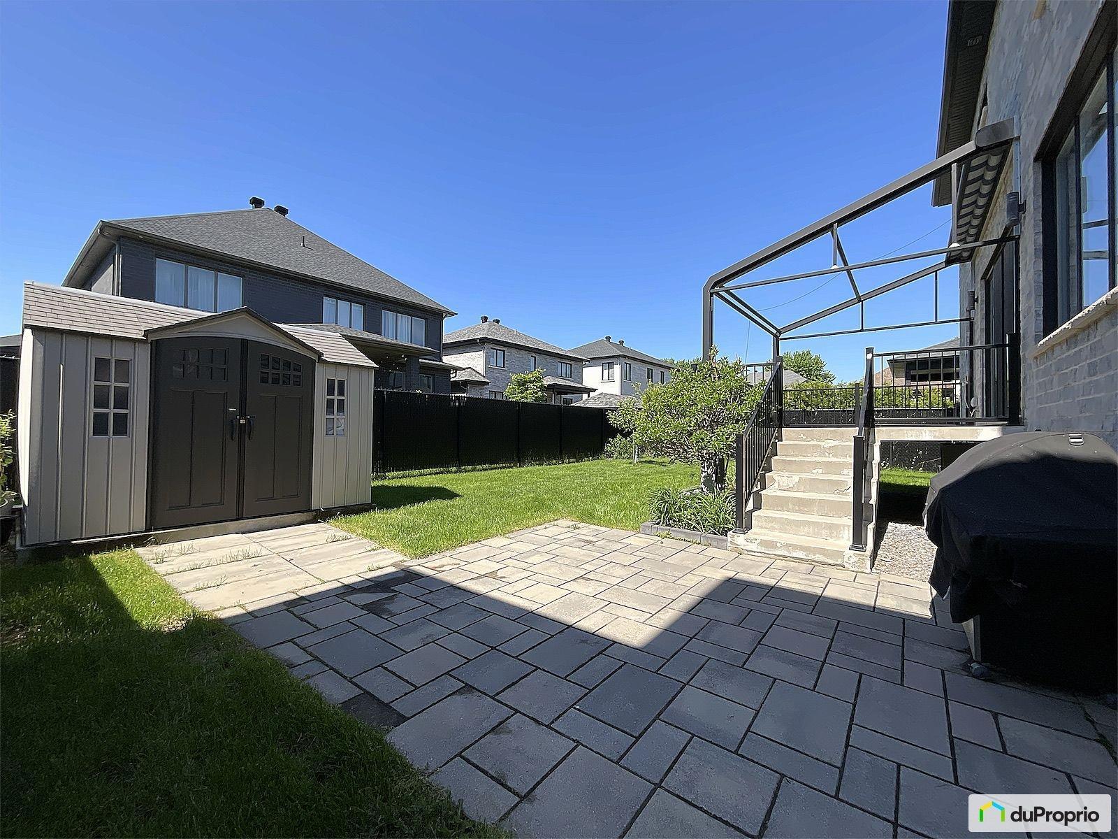 









3610


Rue de Louxor

,
Brossard,




QC
J4Y0P2

