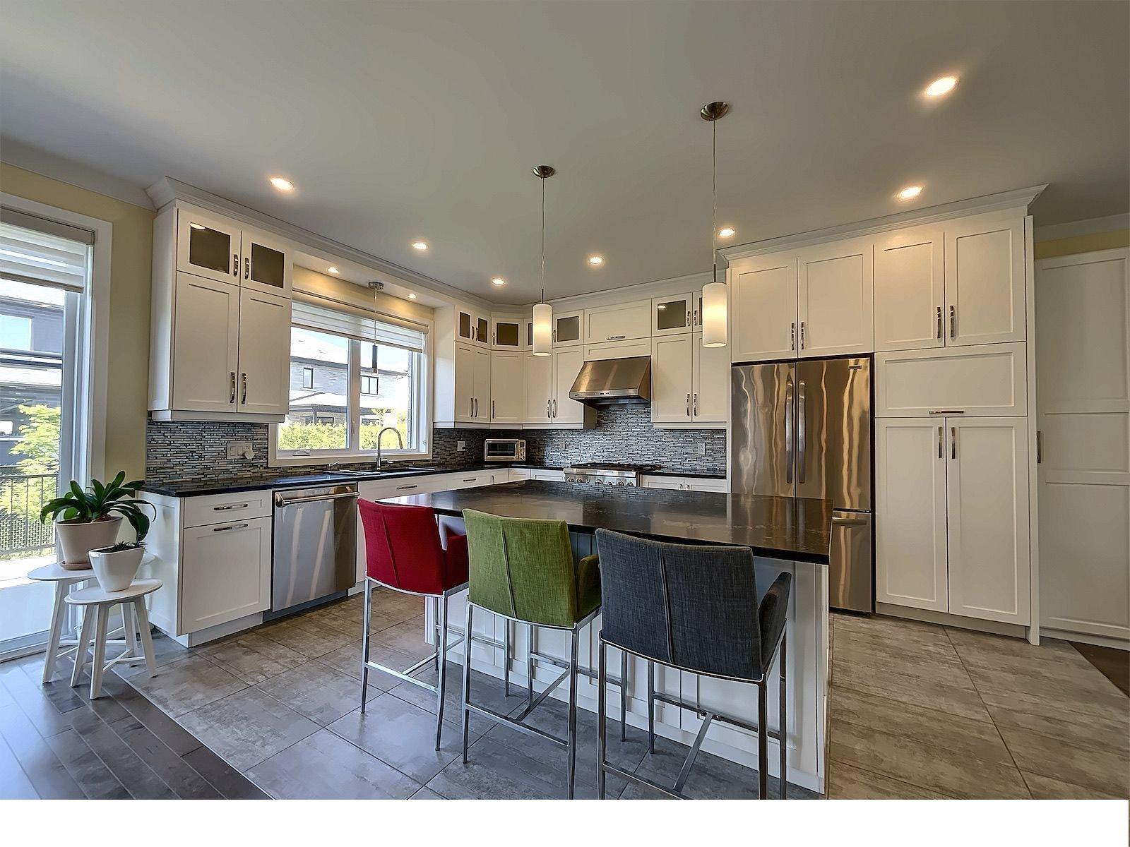 









3610


Rue de Louxor

,
Brossard,




QC
J4Y0P2

