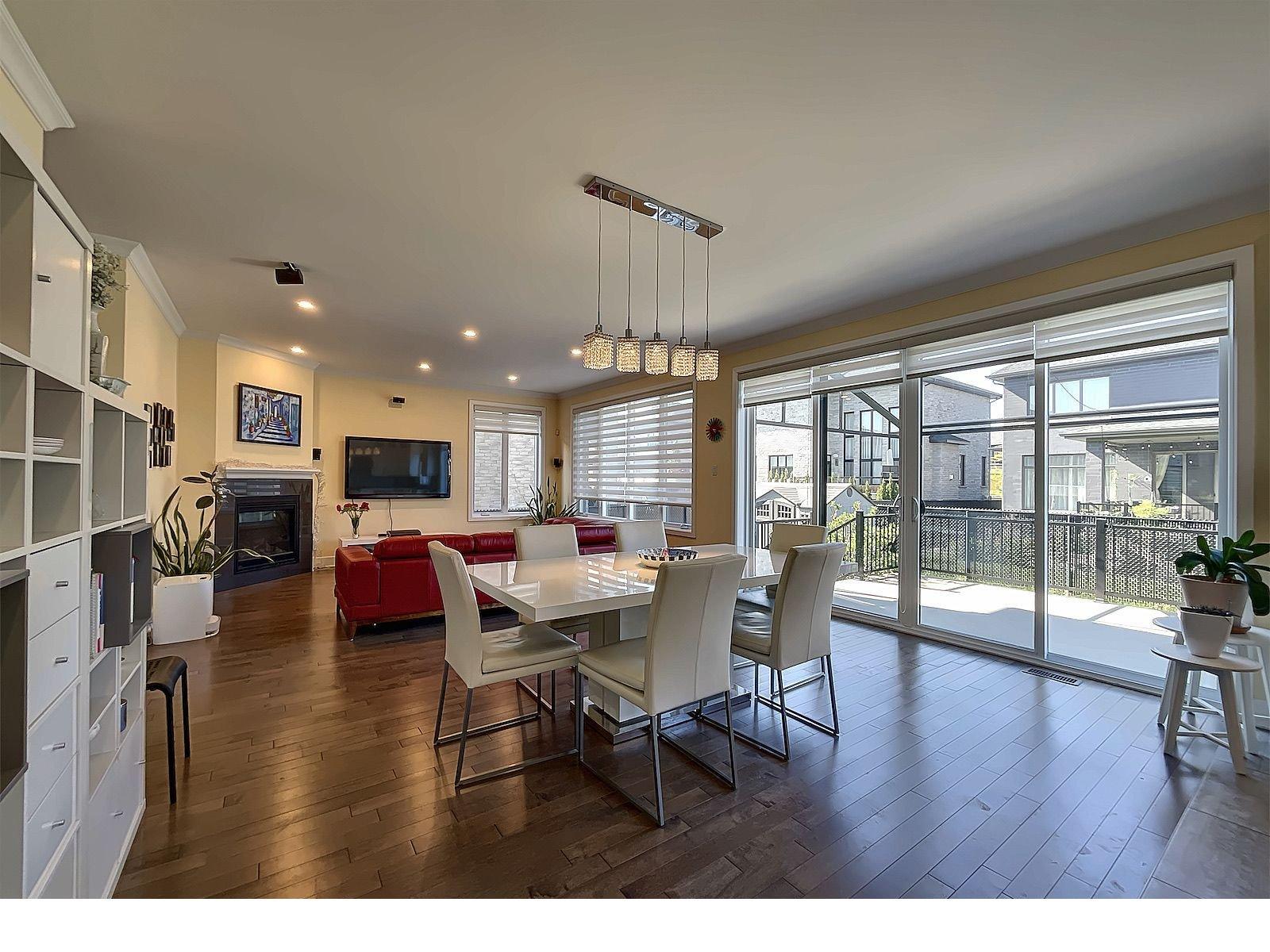 









3610


Rue de Louxor

,
Brossard,




QC
J4Y0P2

