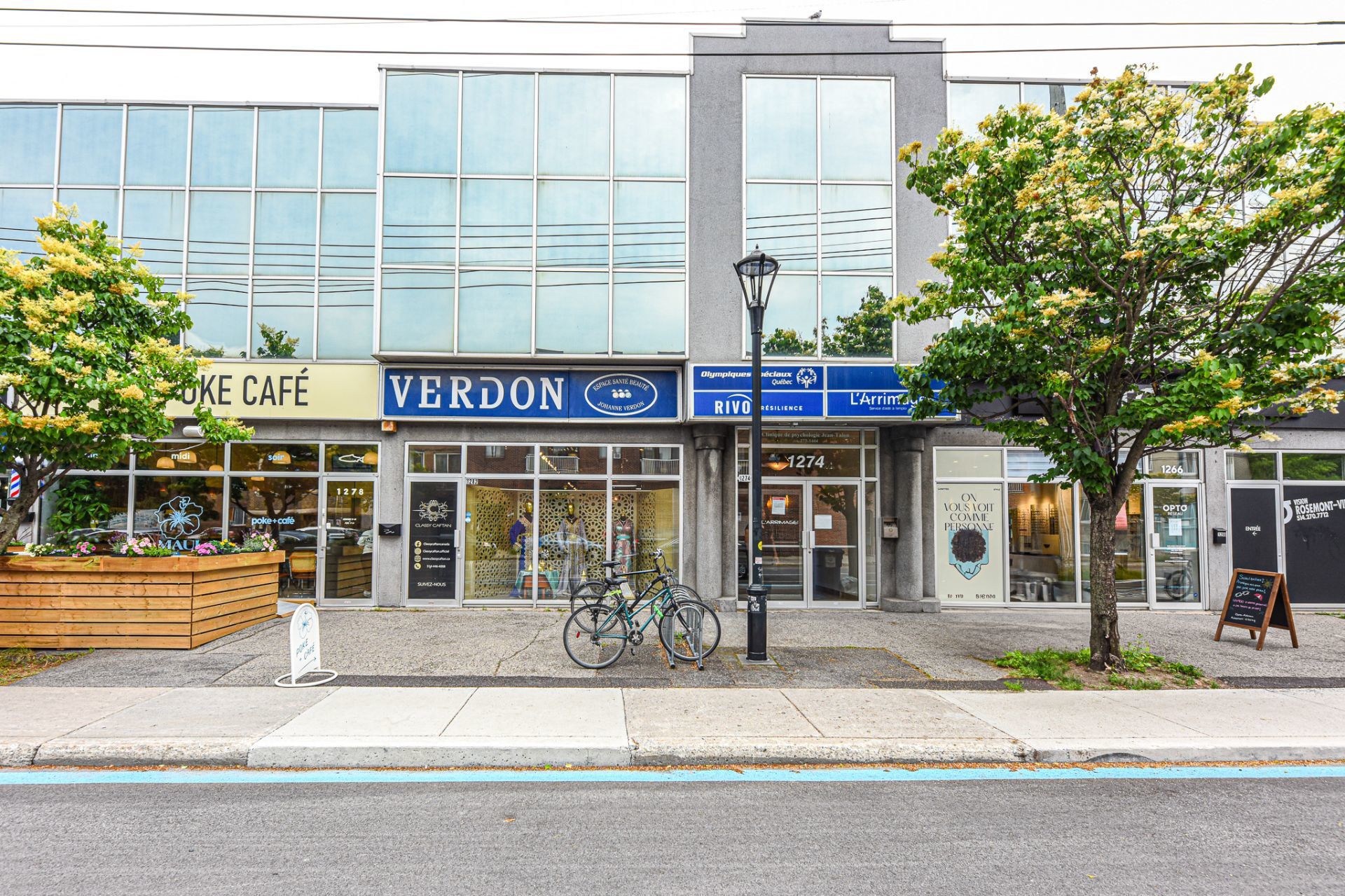 









1274


Rue Jean-Talon E.

, 200,
Montréal (Rosemont/La Petite-Patrie),




QC
H2R1W3

