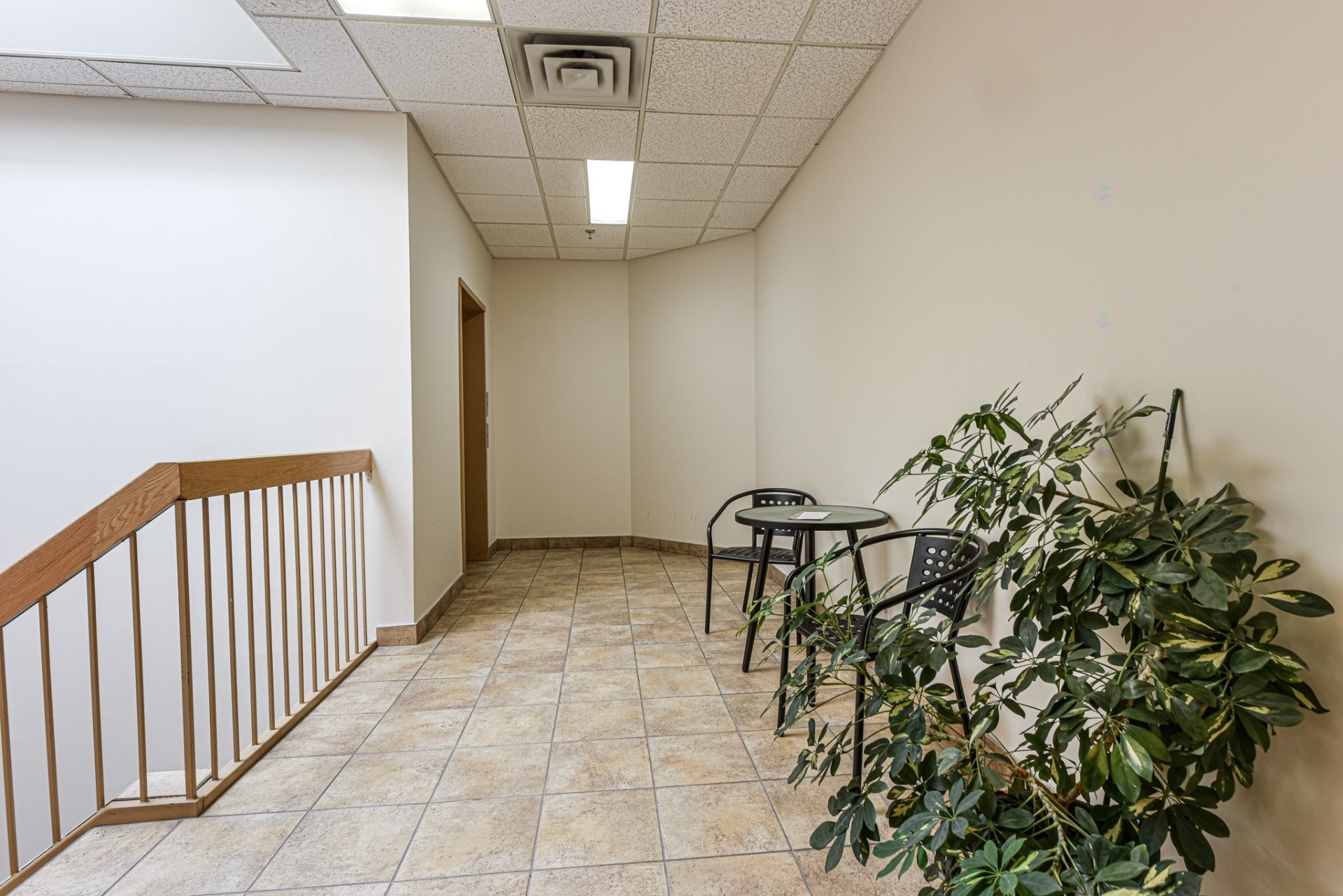 









1274


Rue Jean-Talon E.

, 200,
Montréal (Rosemont/La Petite-Patrie),




QC
H2R1W3

