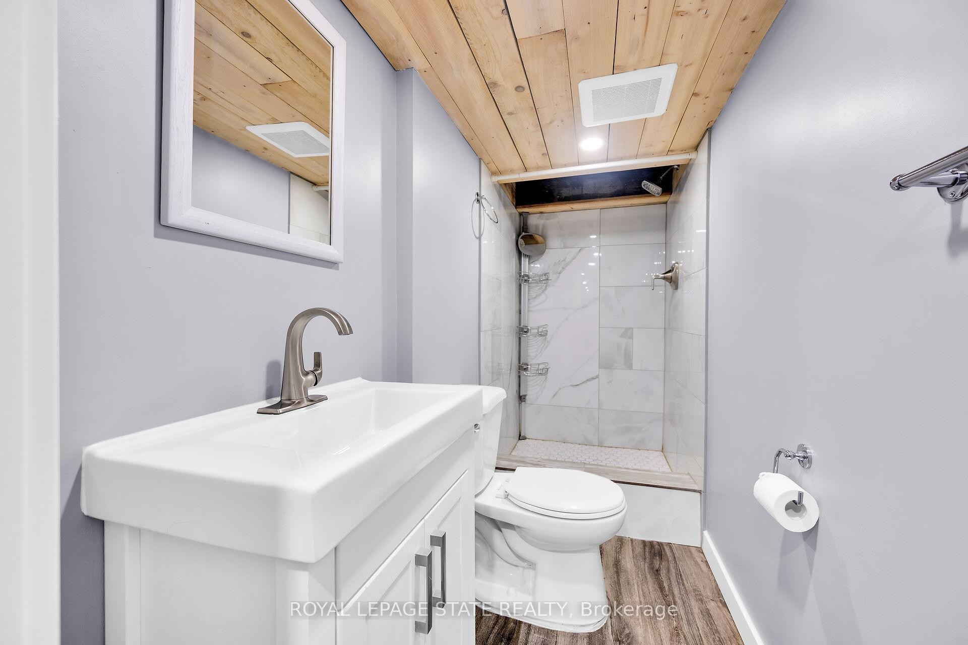 









129


Dundurn

Street North,
Hamilton,




ON
L8R 3E7

