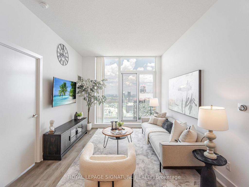 









4070


Confederation

Parkway, PH4605,
Mississauga,




ON
L5B 0E9

